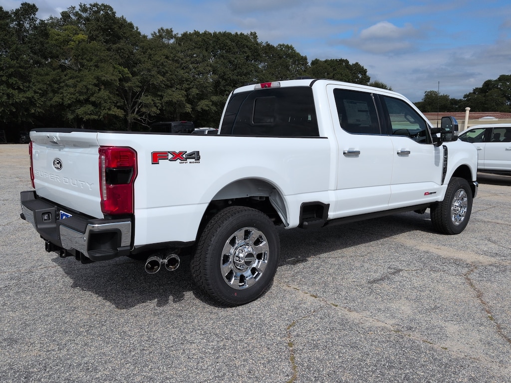 New 2027 Ford Super Duty F-250 SRW LARIAT TRUCK
