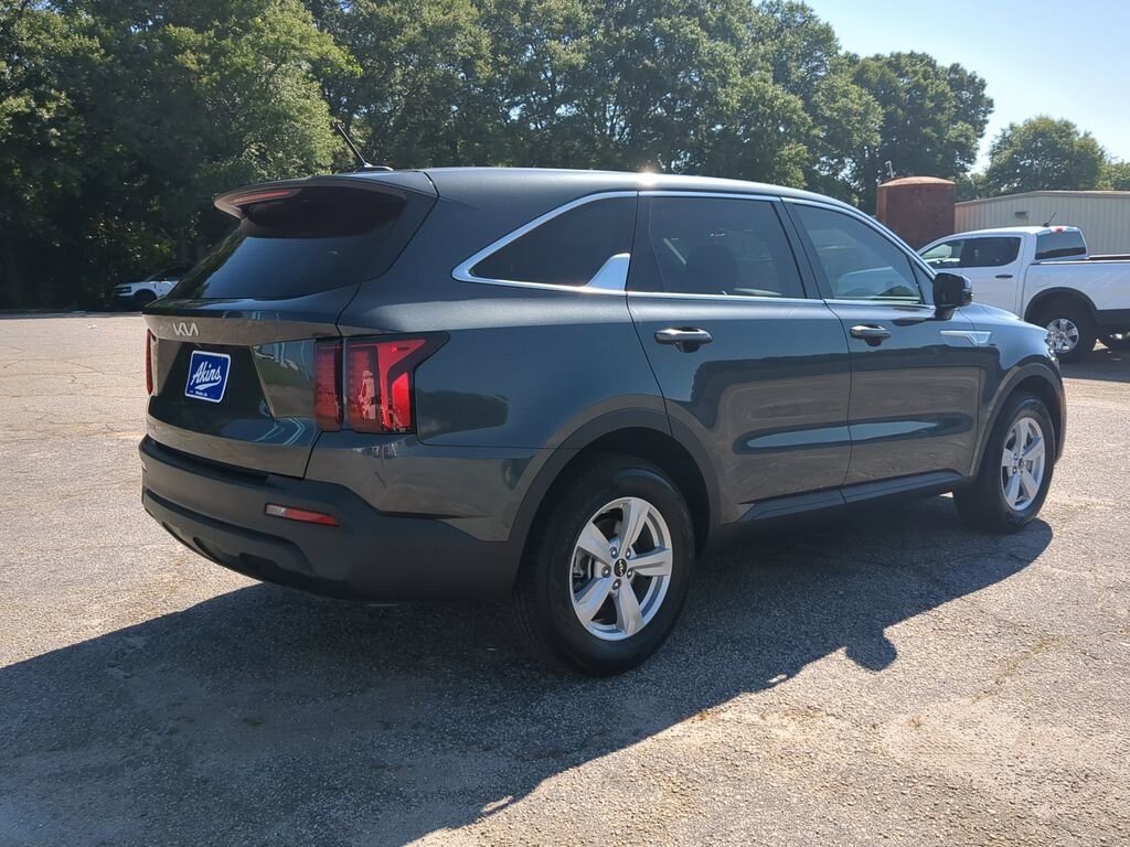 Certified 2023 Kia Sorento LX SUV