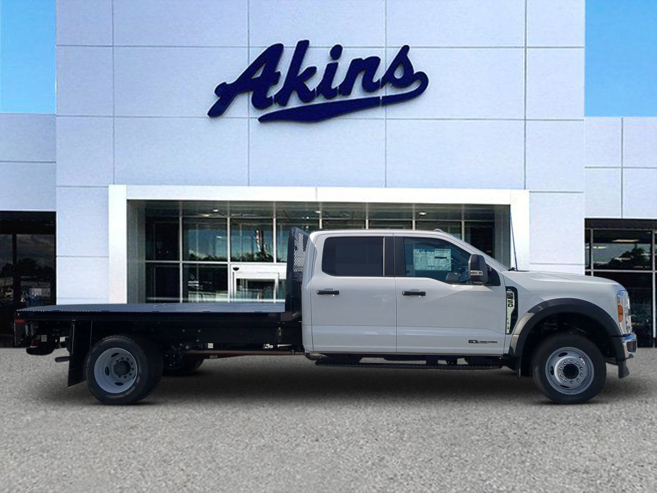 2025 Ford F-450 Super Duty Chassis Cab XL's photo