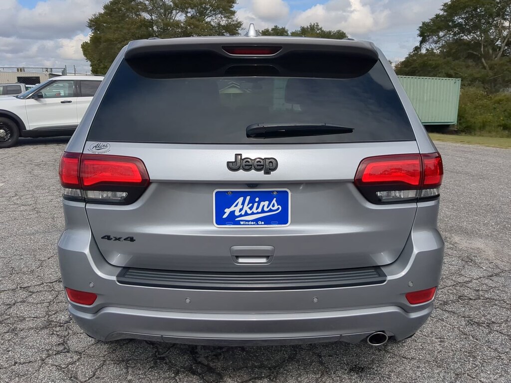 Used 2021 Jeep Grand Cherokee Laredo SUV