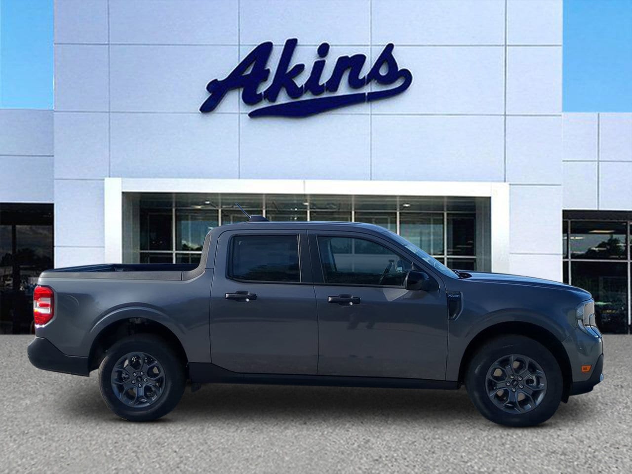 2025 Ford Maverick XLT's photo