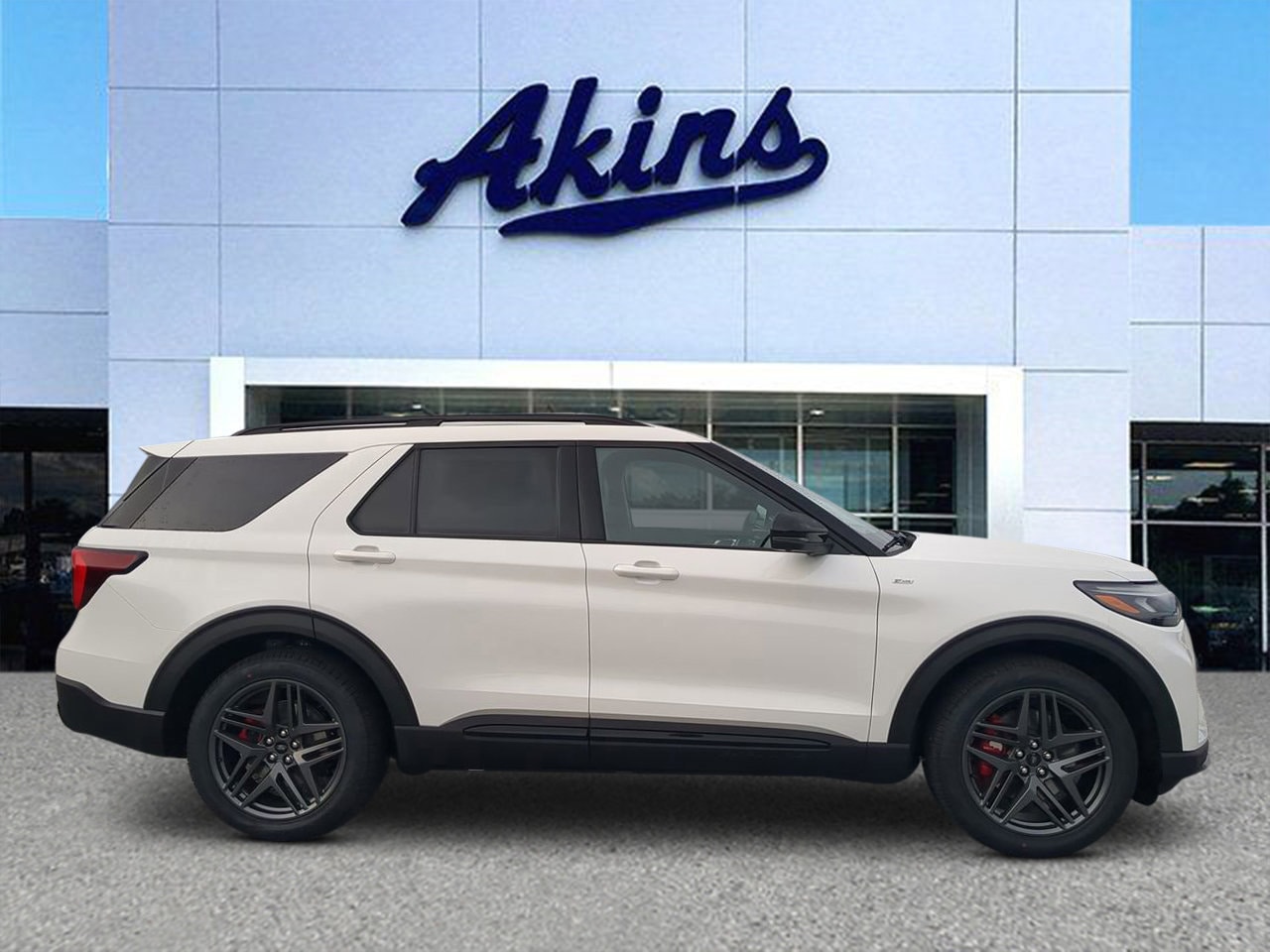 2026 Ford Explorer ST-LINE's photo