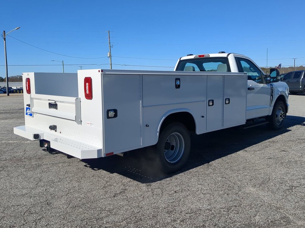 New 2025 Ford Super Duty F-350 DRW XL TRUCK