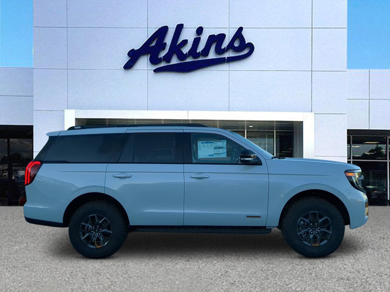 2025 Ford Expedition Tremor's photo