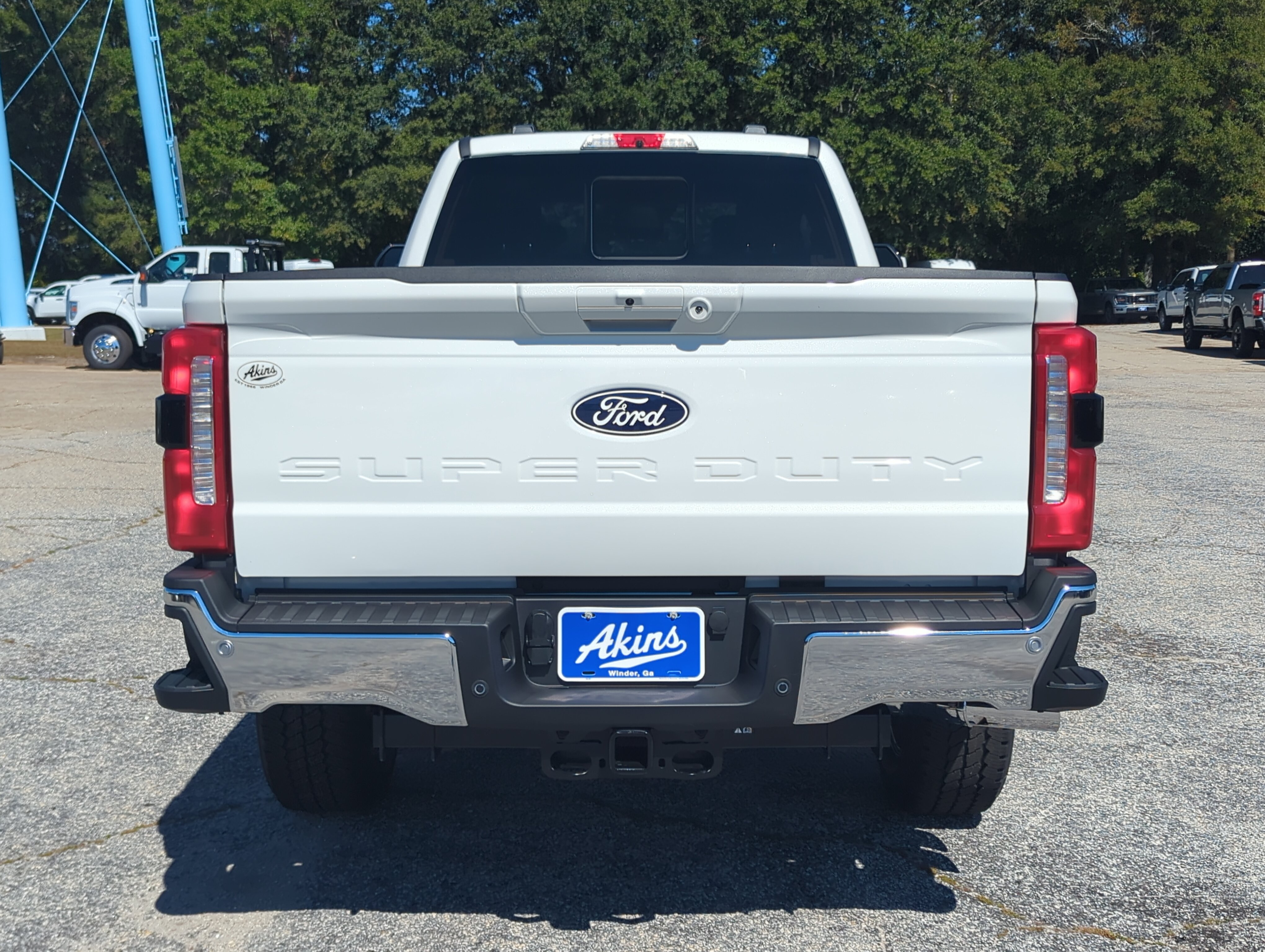 New 2027 Ford Super Duty F-350 SRW LARIAT TRUCK