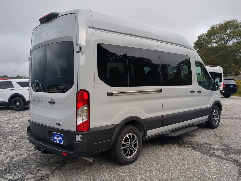 New 2024 Ford Transit 15 Passenger Wagon XLT VAN
