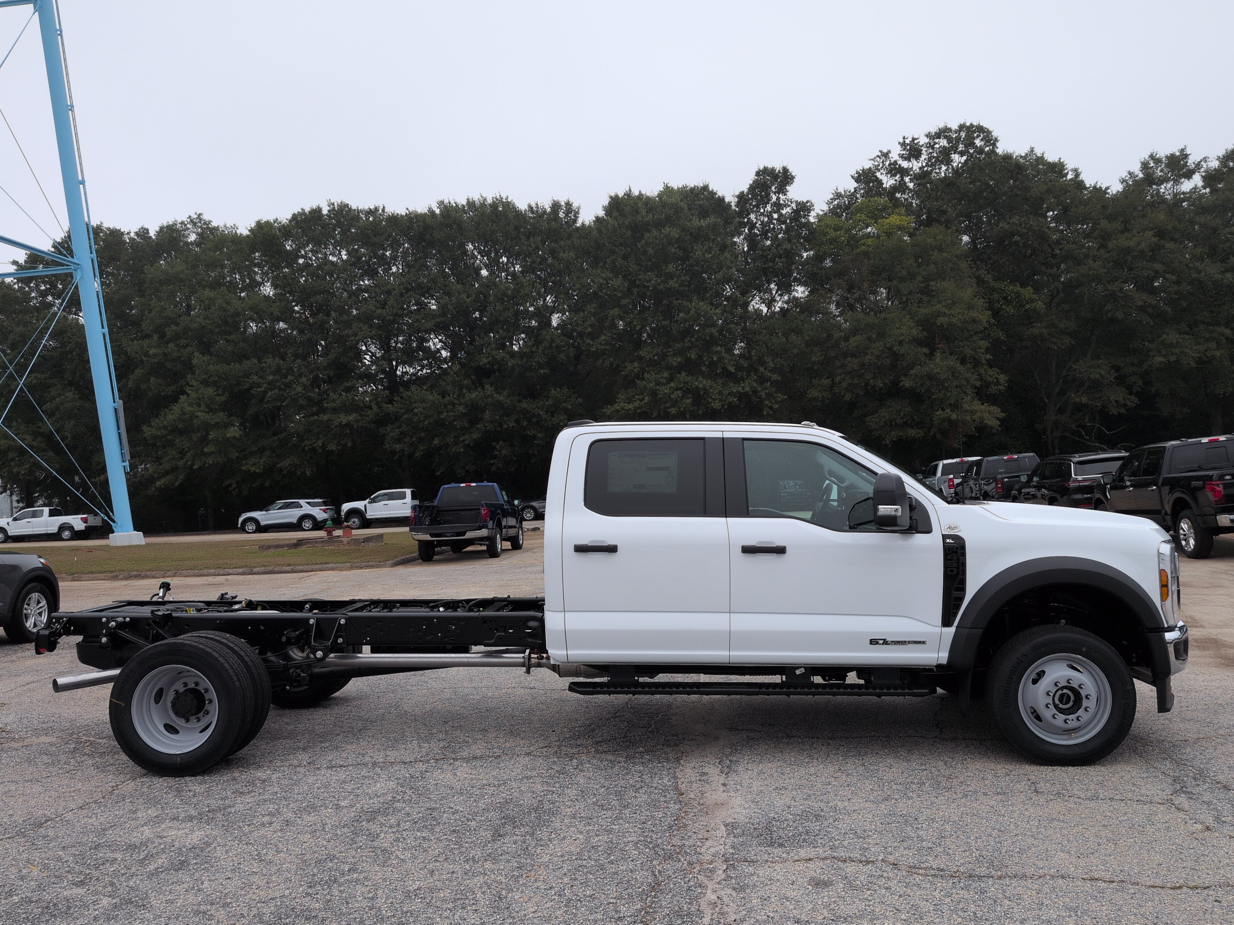 New 2027 Ford Super Duty F-450 DRW XL
