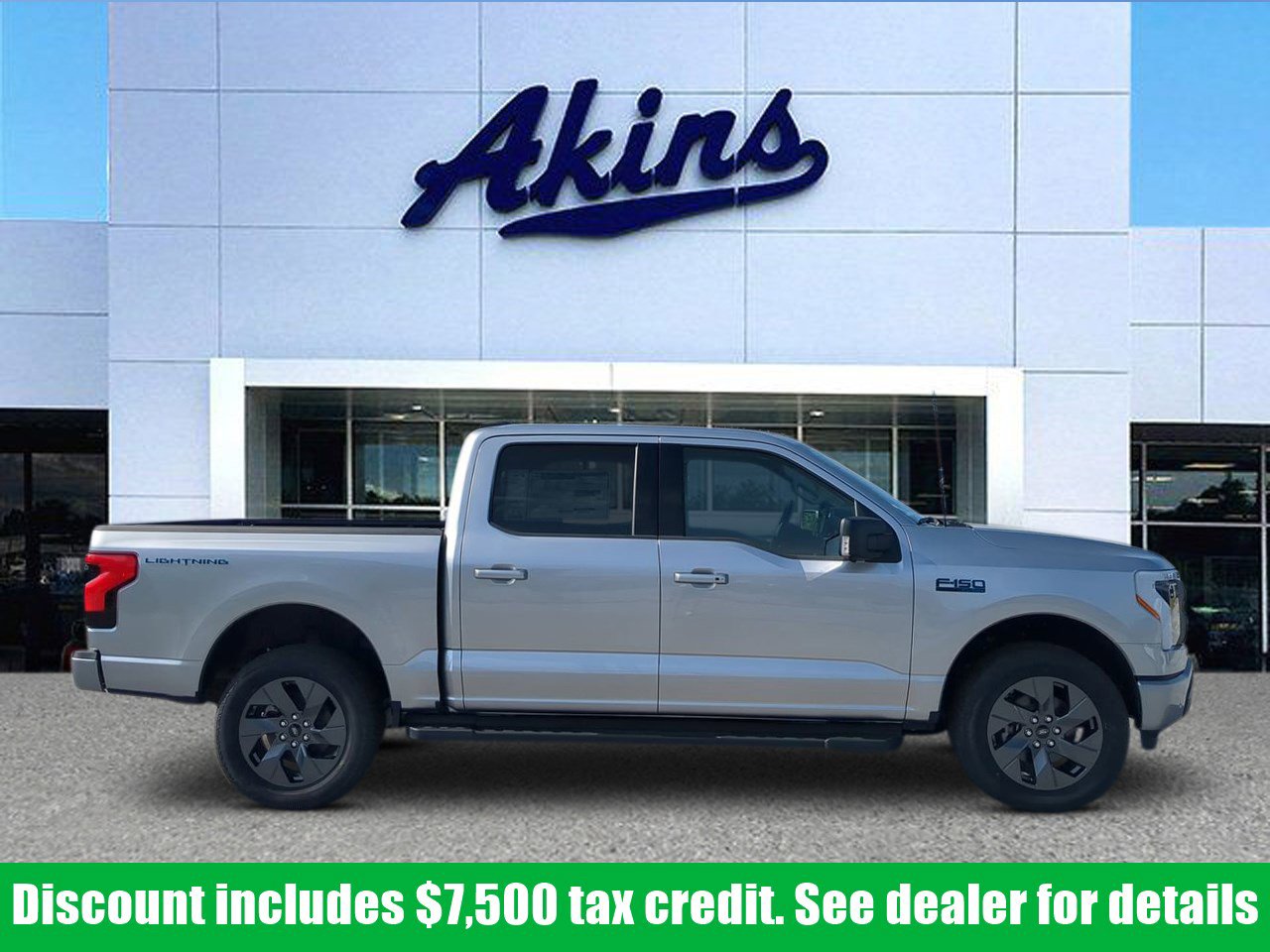 2025 Ford F-150 Lightning Flash's photo