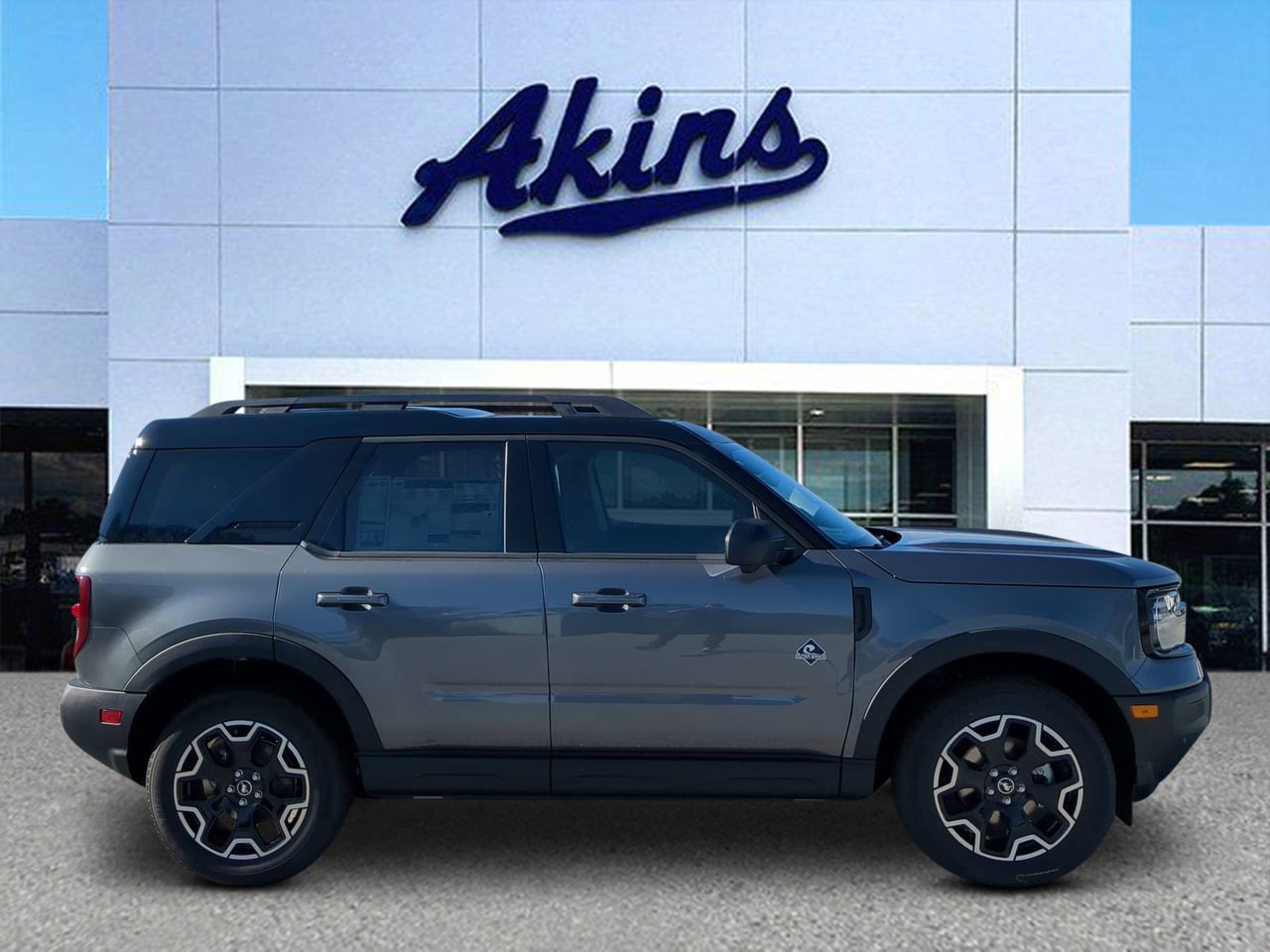 2025 Ford Bronco Sport Outer Banks's photo