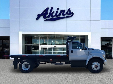 2025 Ford F-750 Flatbed TRUCK