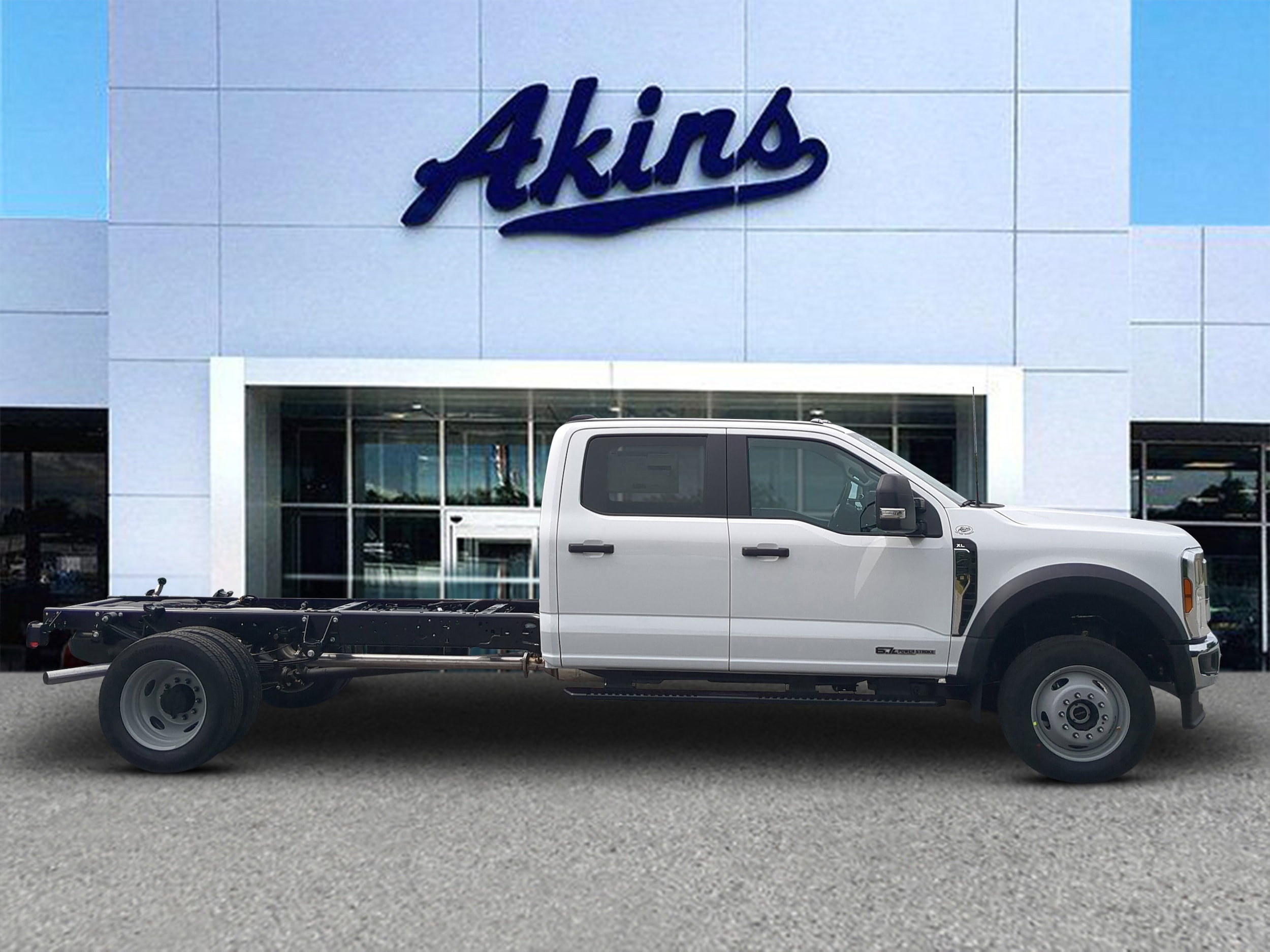 2026 Ford F-450 XL 4x4 Crew Cab 203-In DRW's photo