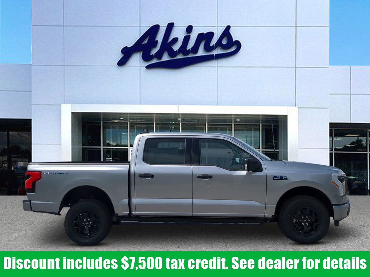 2025 Ford F-150 Lightning XLT's photo