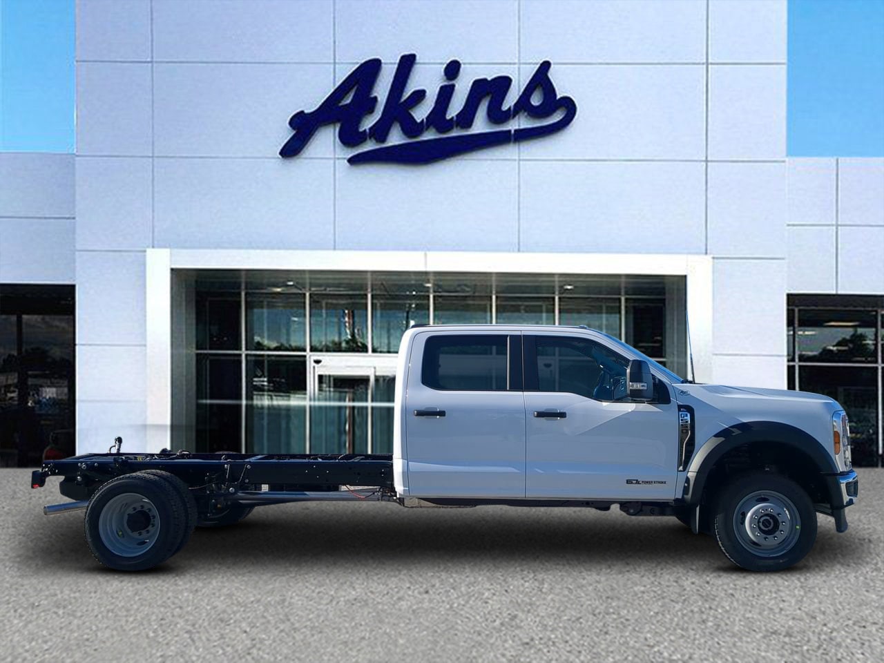 2026 Ford F-550 Super Duty Chassis Cab XL's photo