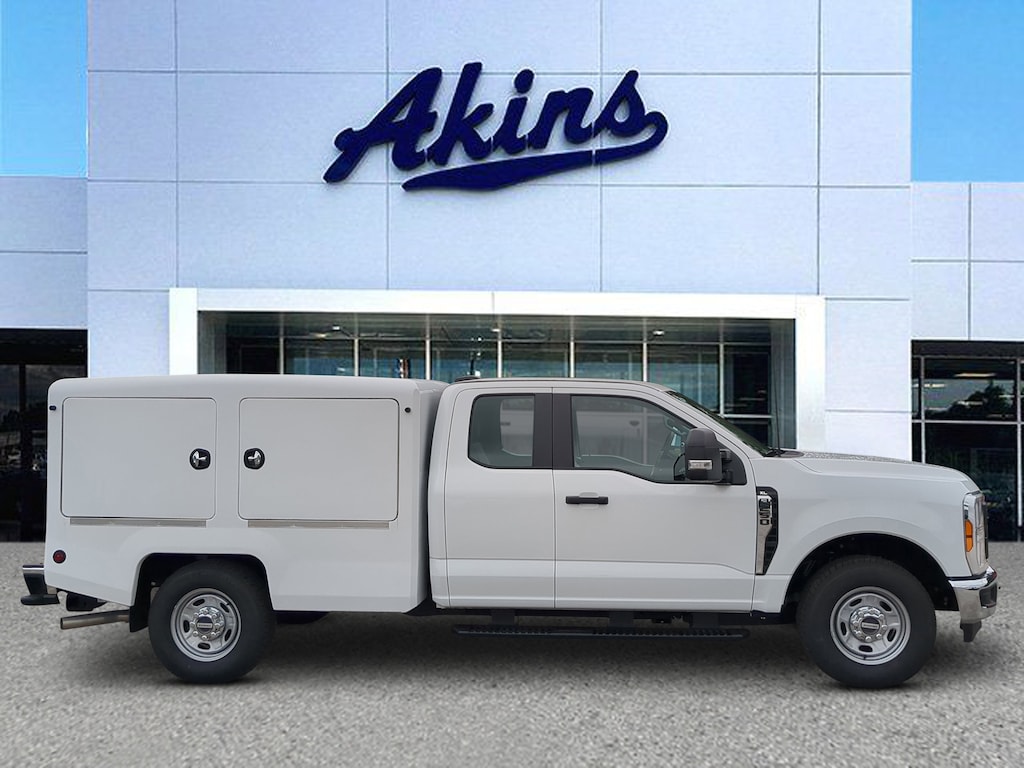 New 2026 Ford Super Duty F-250 SRW Enclosed box TRUCK