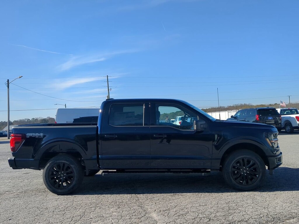 New 2025 Ford F-150 XLT F150 Supercrew 4WD 145 XLT