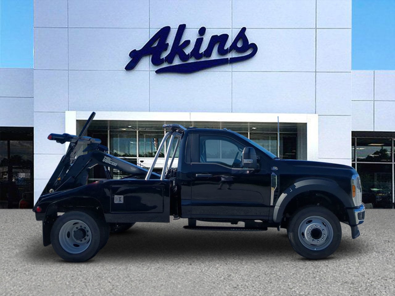 2025 Ford F-450 Super Duty Chassis Cab XL's photo