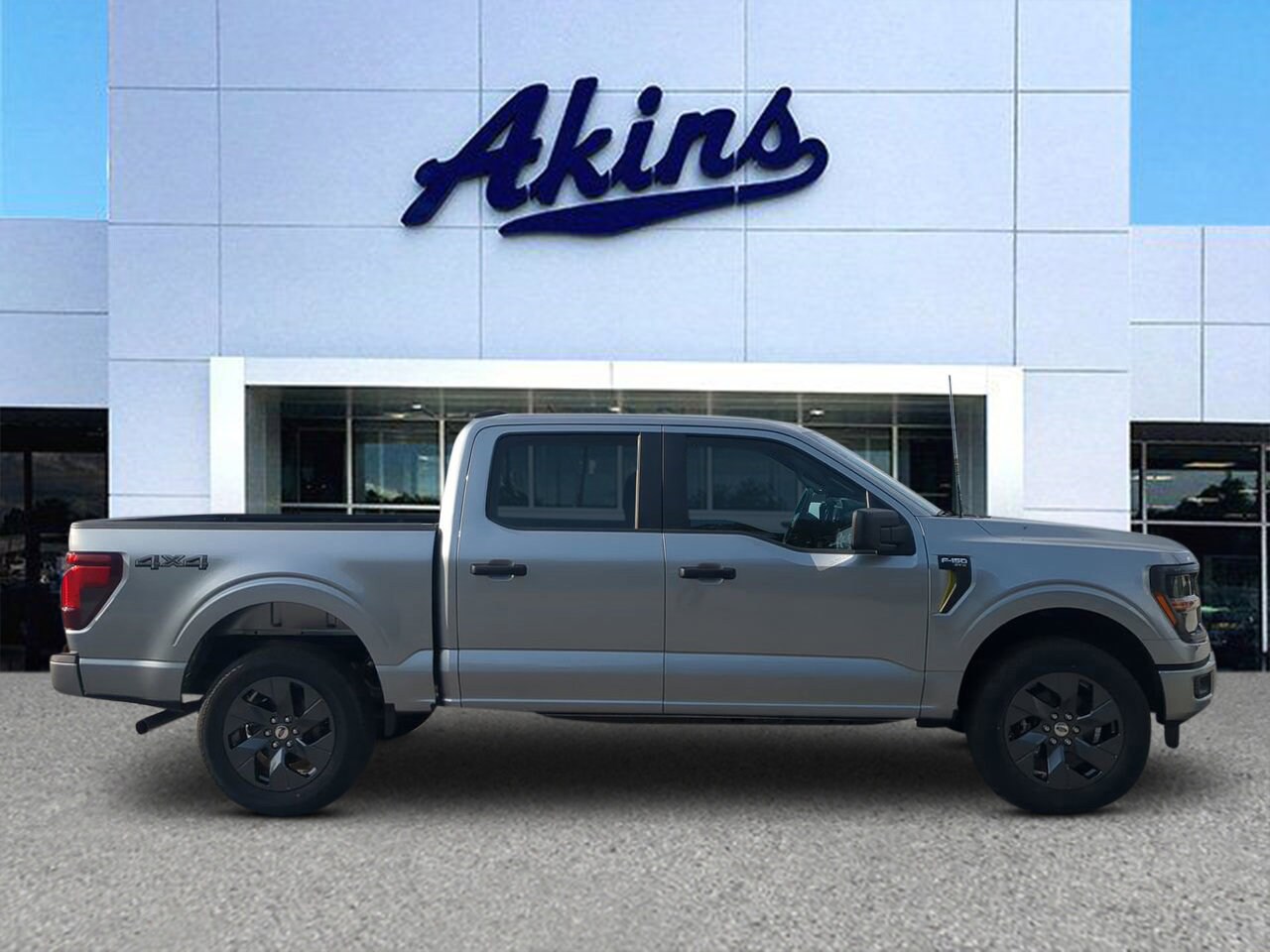 2025 Ford F-150 STX's photo