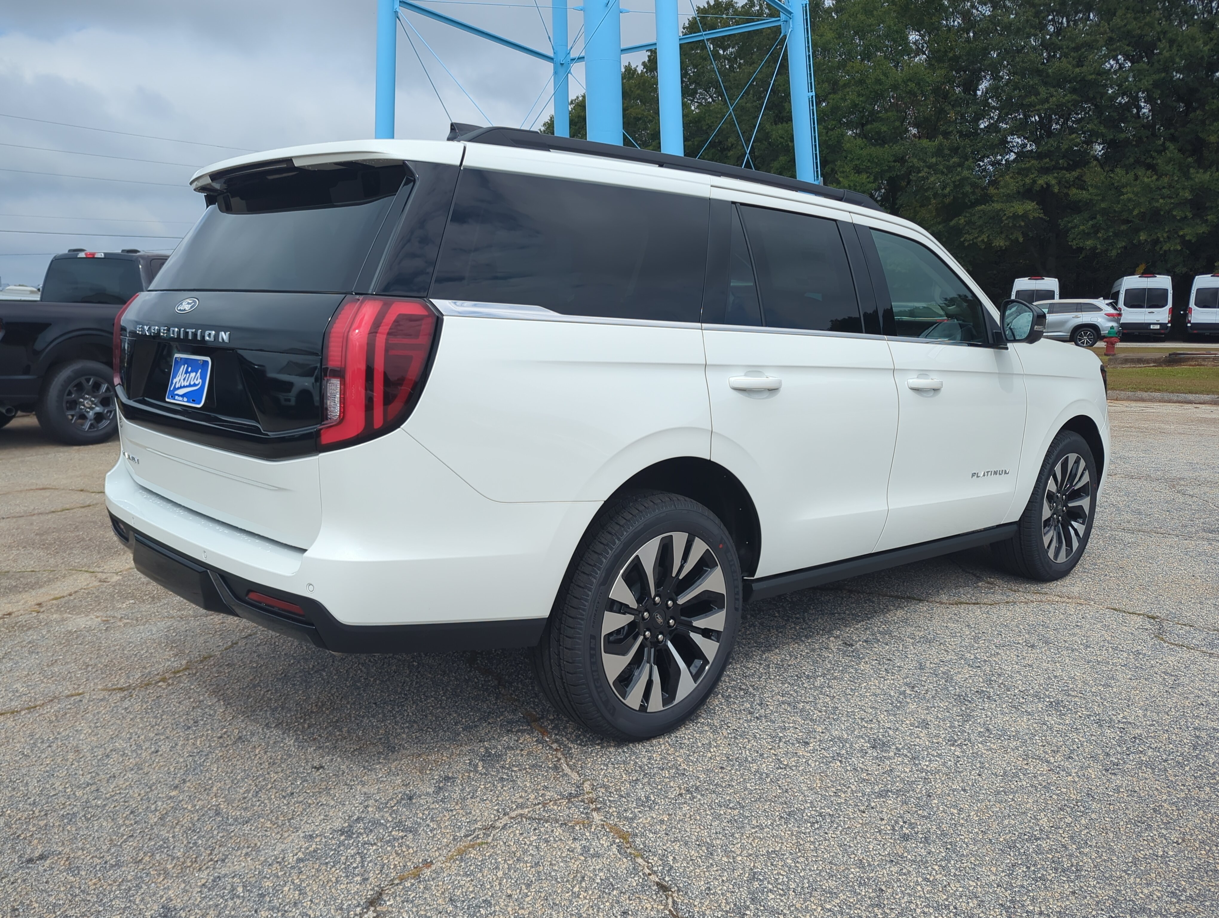 New 2027 Ford Expedition Platinum SUV