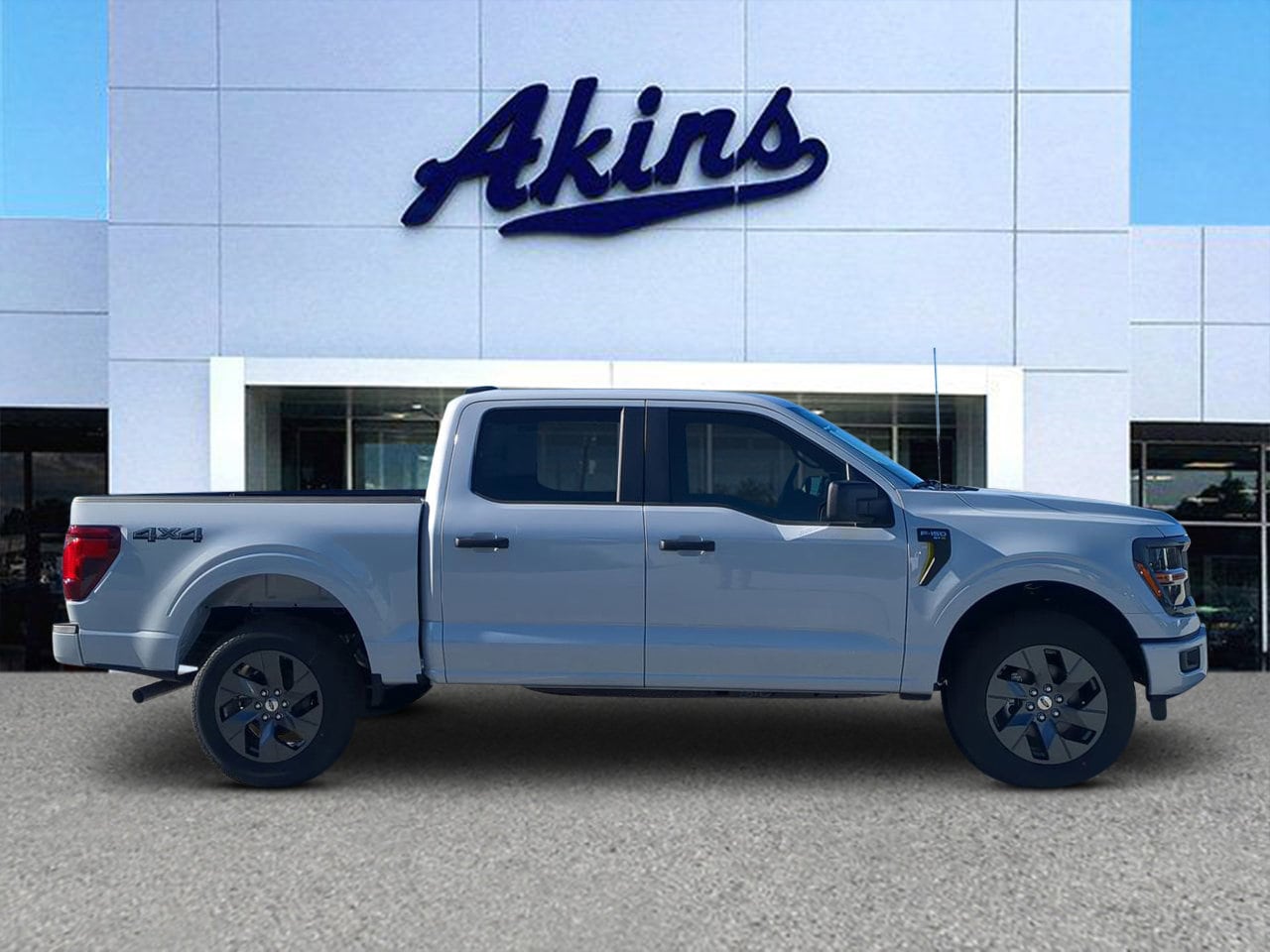 2025 Ford F-150 STX's photo