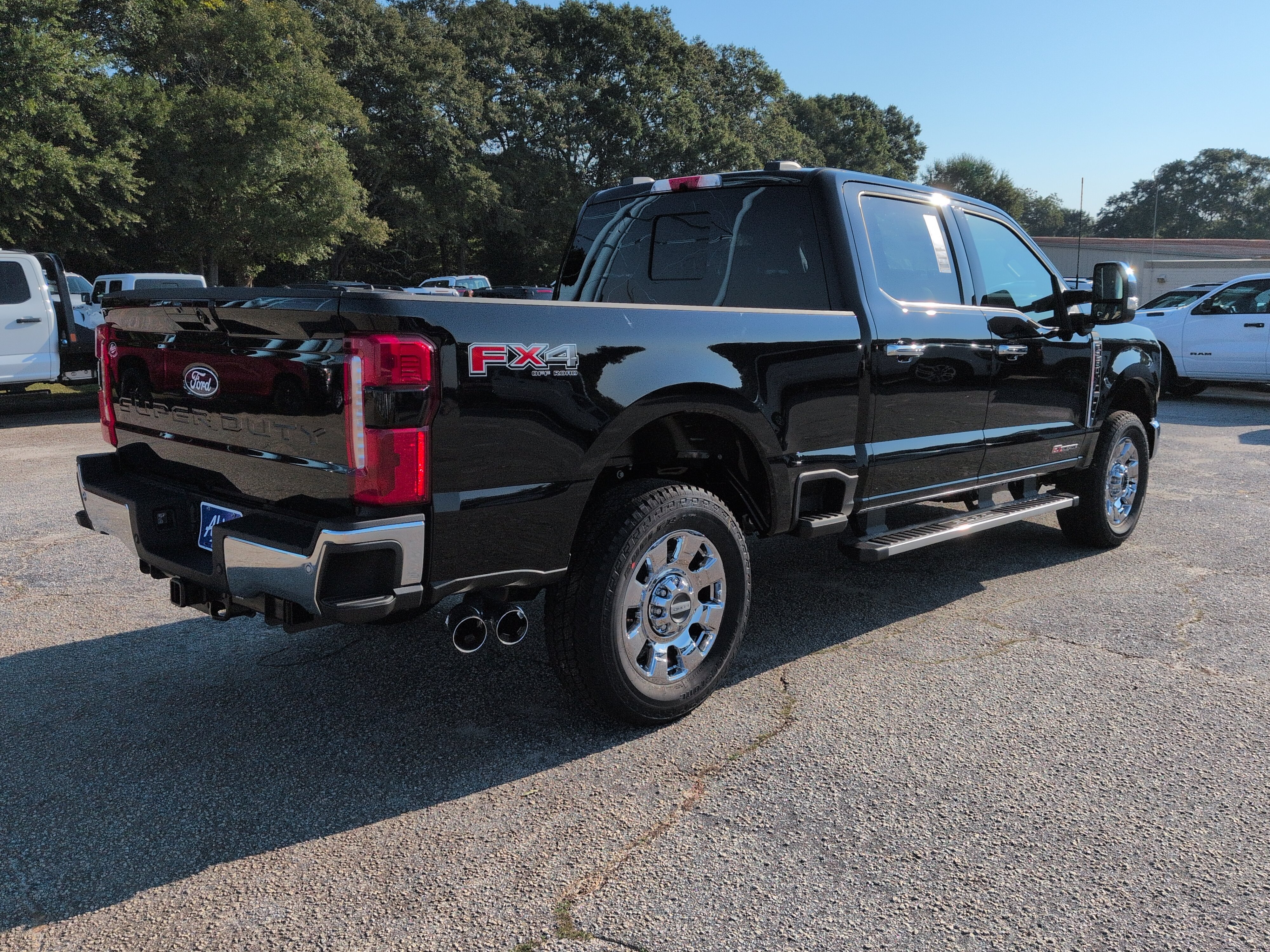 New 2027 Ford Super Duty F-250 SRW LARIAT TRUCK