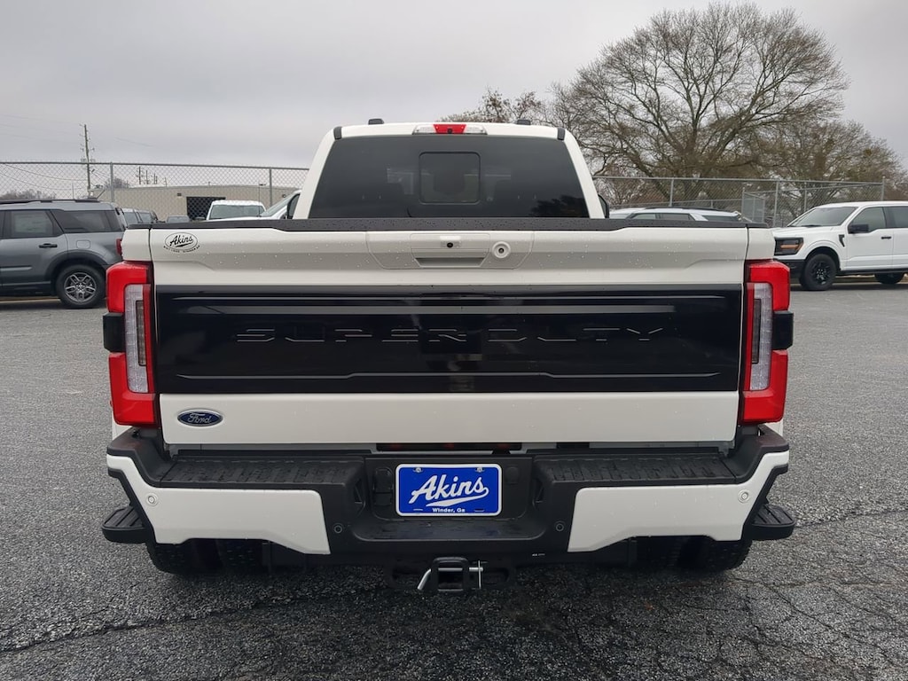New 2025 Ford Super Duty F-450 DRW Platinum TRUCK