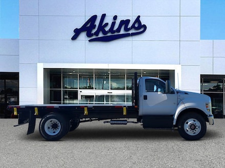 2025 Ford F-650 Flatbed TRUCK