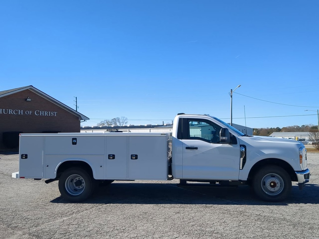 New 2025 Ford Super Duty F-350 DRW XL TRUCK