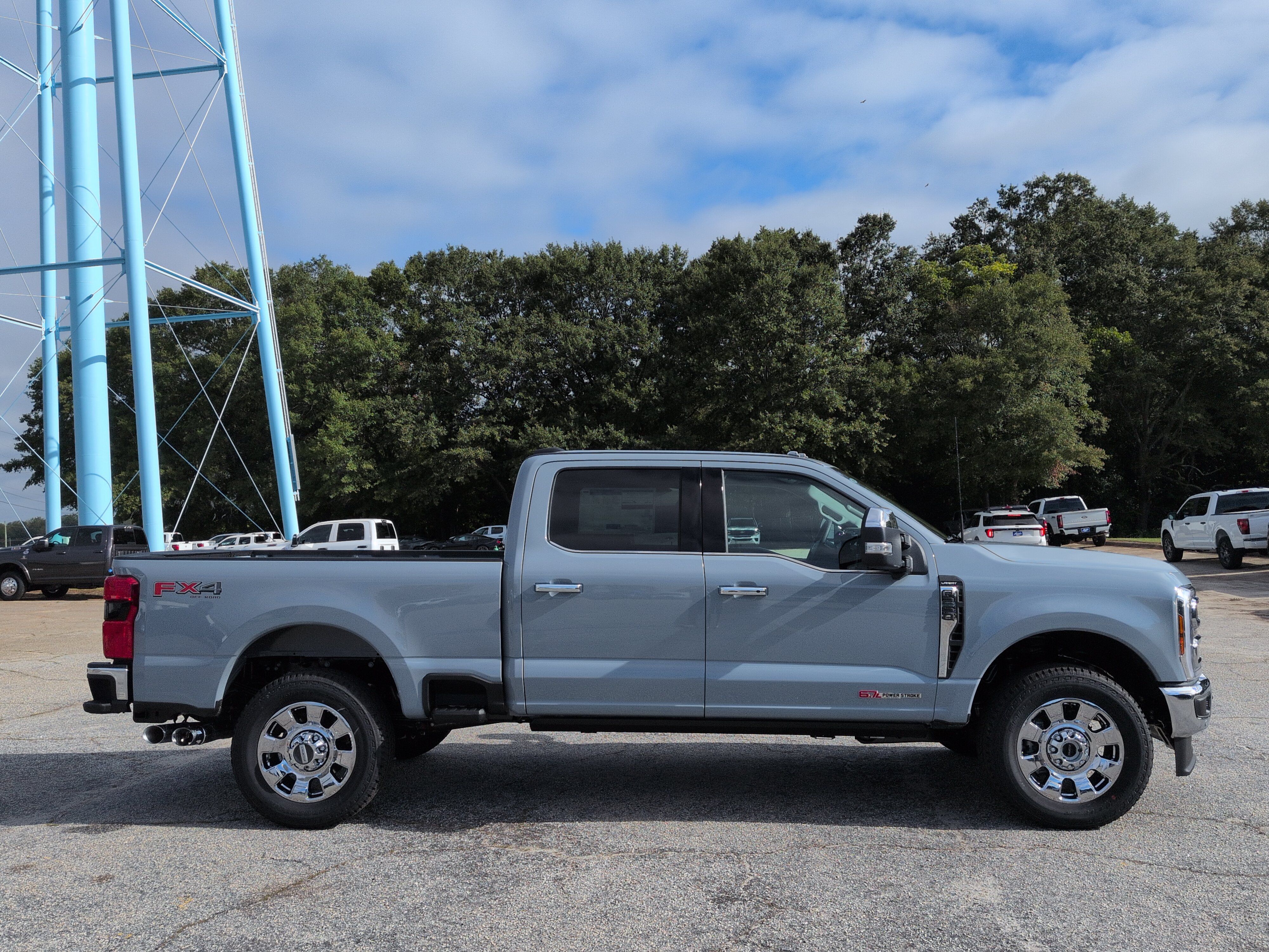 New 2027 Ford Super Duty F-250 SRW LARIAT TRUCK