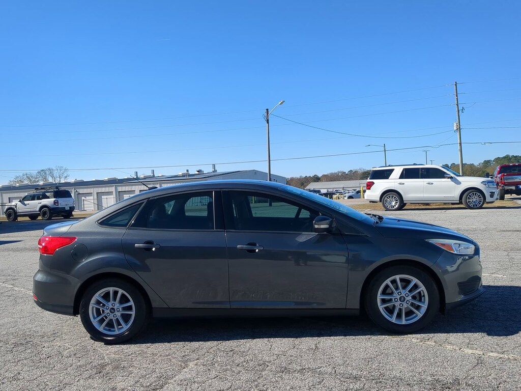 Used 2017 Ford Focus SE Sedan