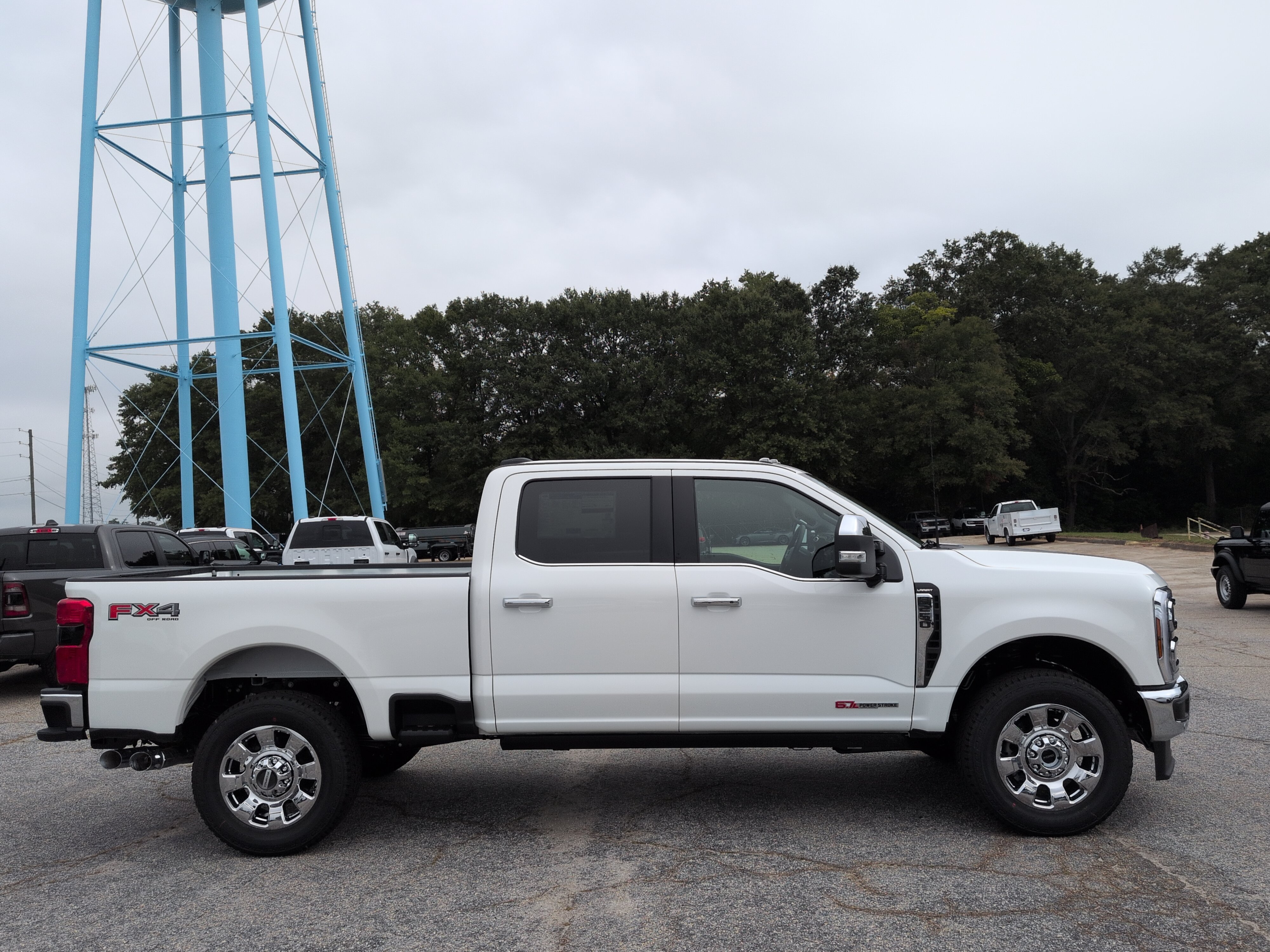 New 2027 Ford Super Duty F-250 SRW LARIAT TRUCK