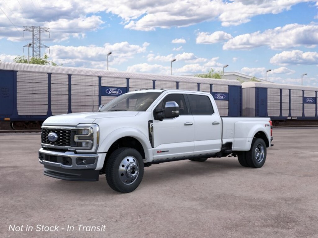 New 2026 Ford Super Duty F-450 DRW Lariat