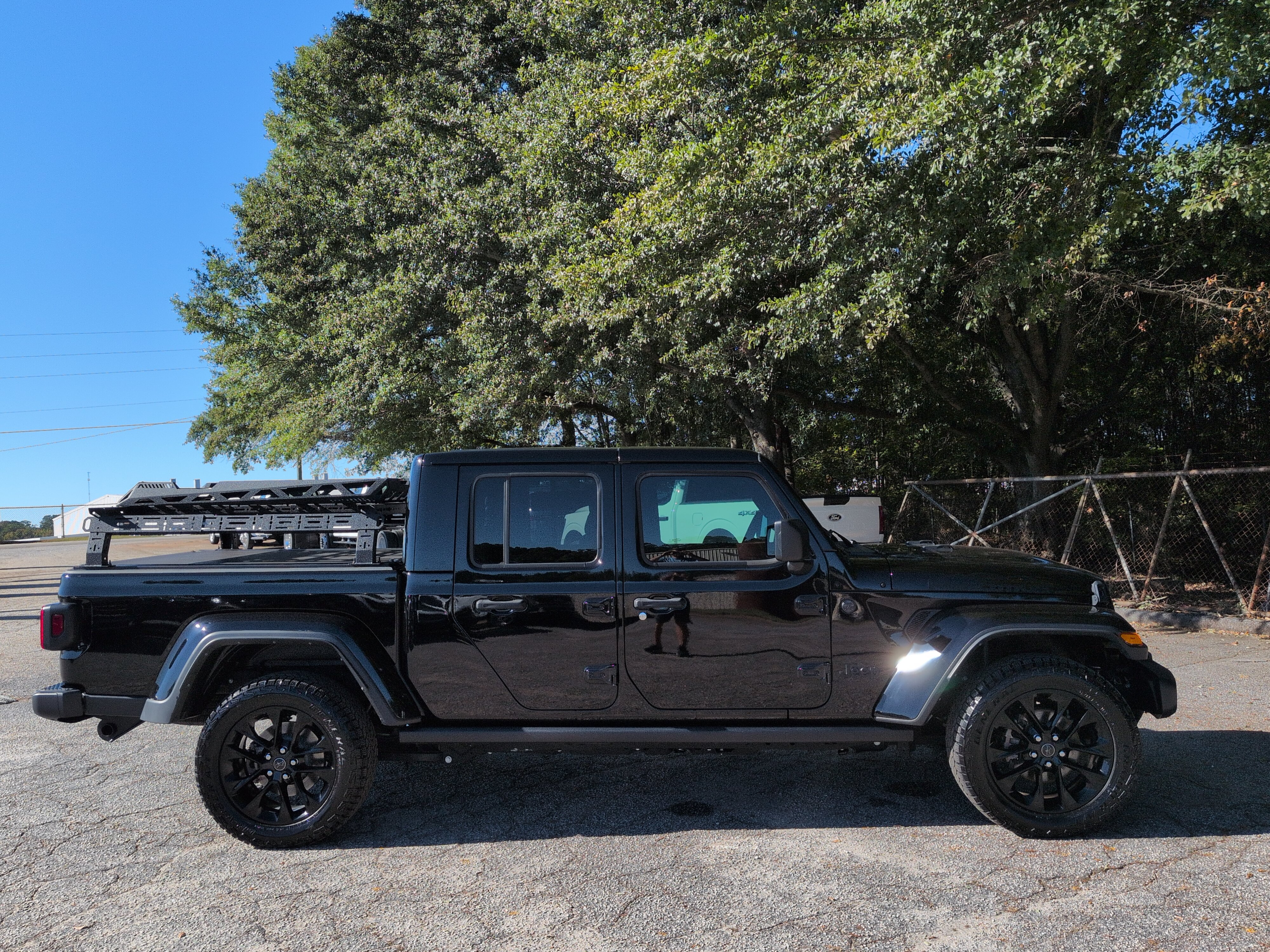 Certified 2024 Jeep Gladiator Sport CREW CAB SHORT BED TRUCK