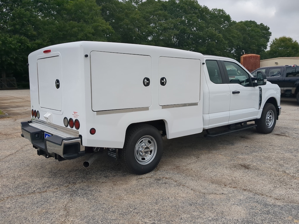 New 2026 Ford Super Duty F-250 SRW Enclosed box TRUCK