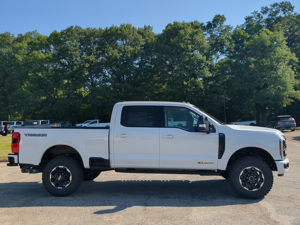New 2026 Ford Super Duty F-250 SRW LARIAT TREMOR TRUCK
