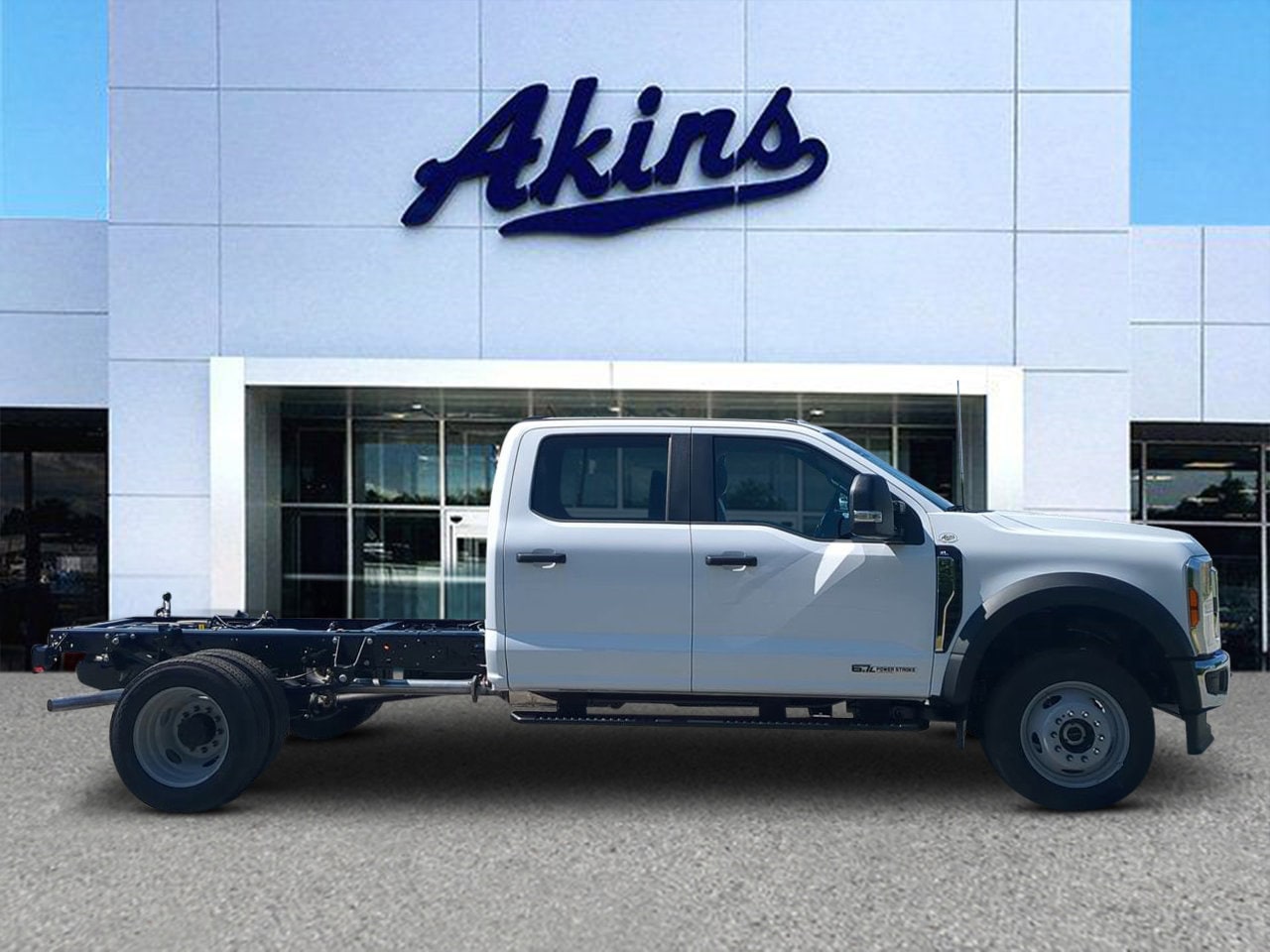 2026 Ford F-450 XL 4x4 Crew Cab 179-In DRW's photo