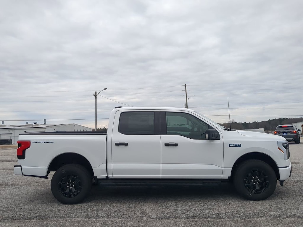 New 2025 Ford F-150 Lightning XLT TRUCK