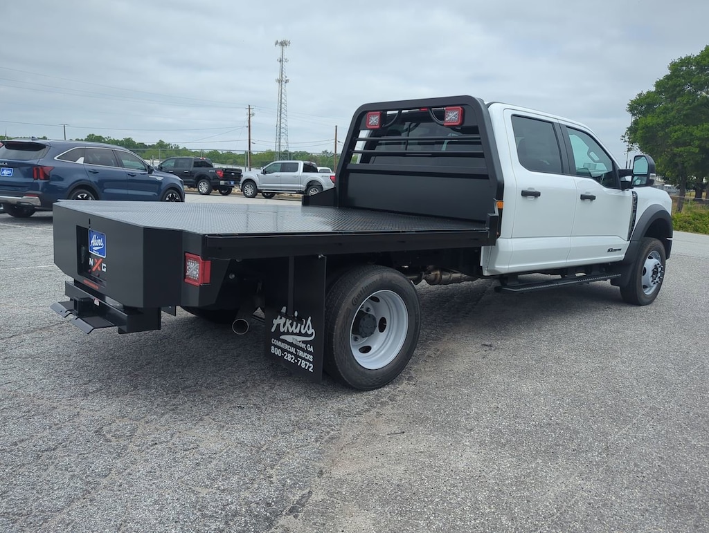 New 2026 Ford Super Duty F-450 DRW Flatbed TRUCK