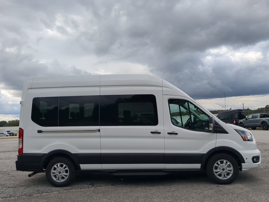 New 2024 Ford Transit 15 Passenger Wagon XLT VAN