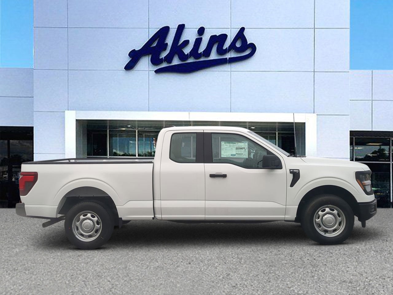 2025 Ford F-150 XL's photo