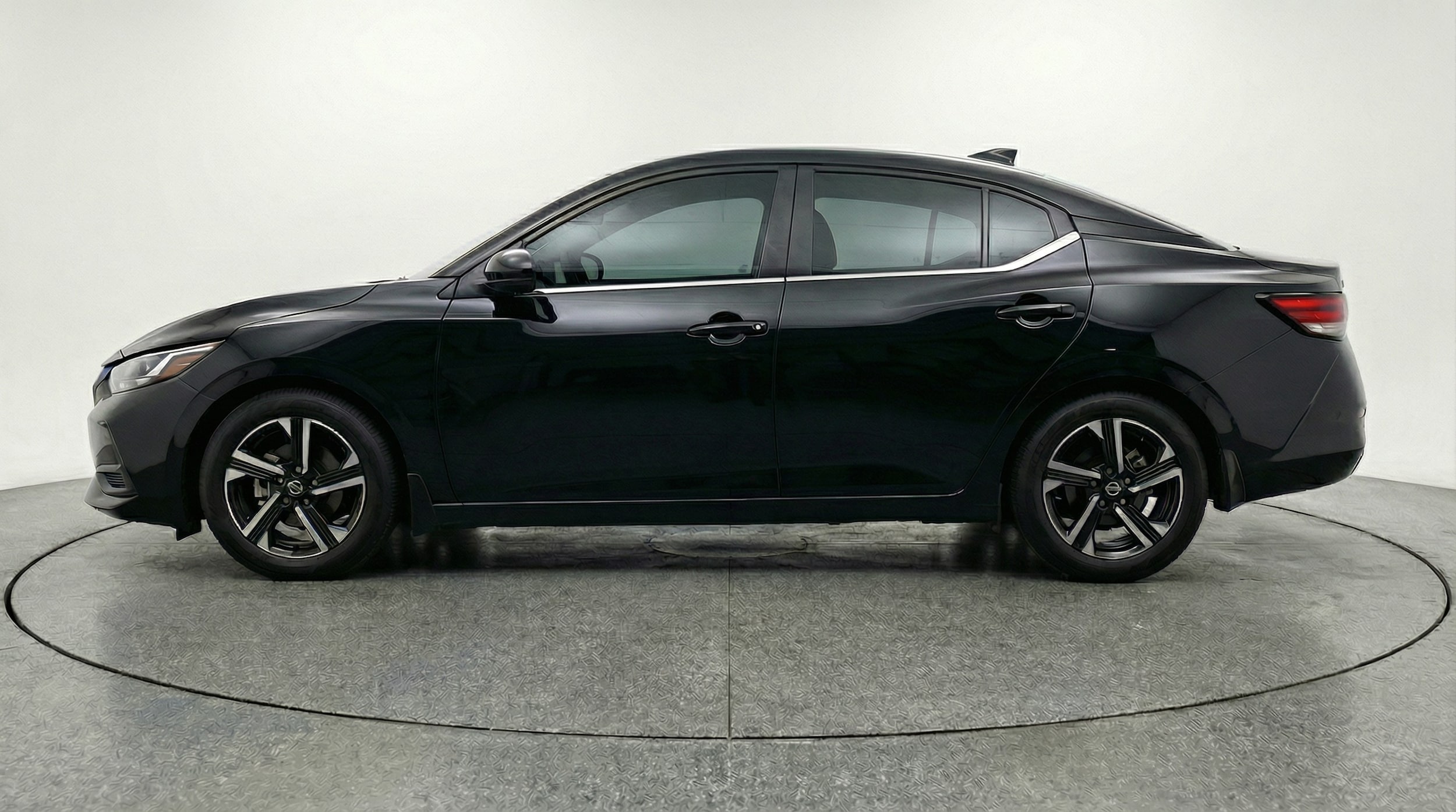 Thumbnail: 2025 Nissan Sentra - 4