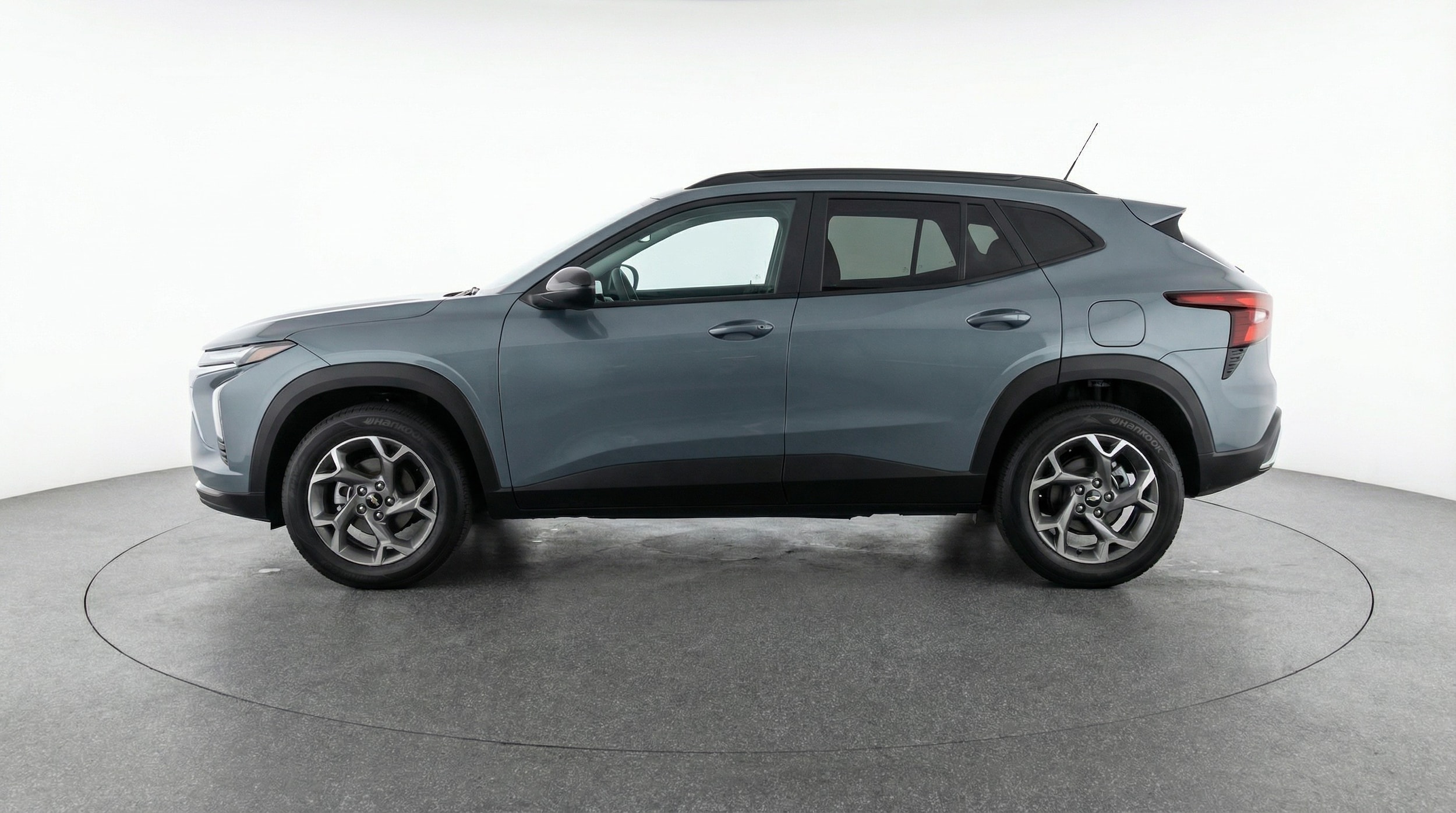 Thumbnail: 2025 Chevrolet Trax - 4
