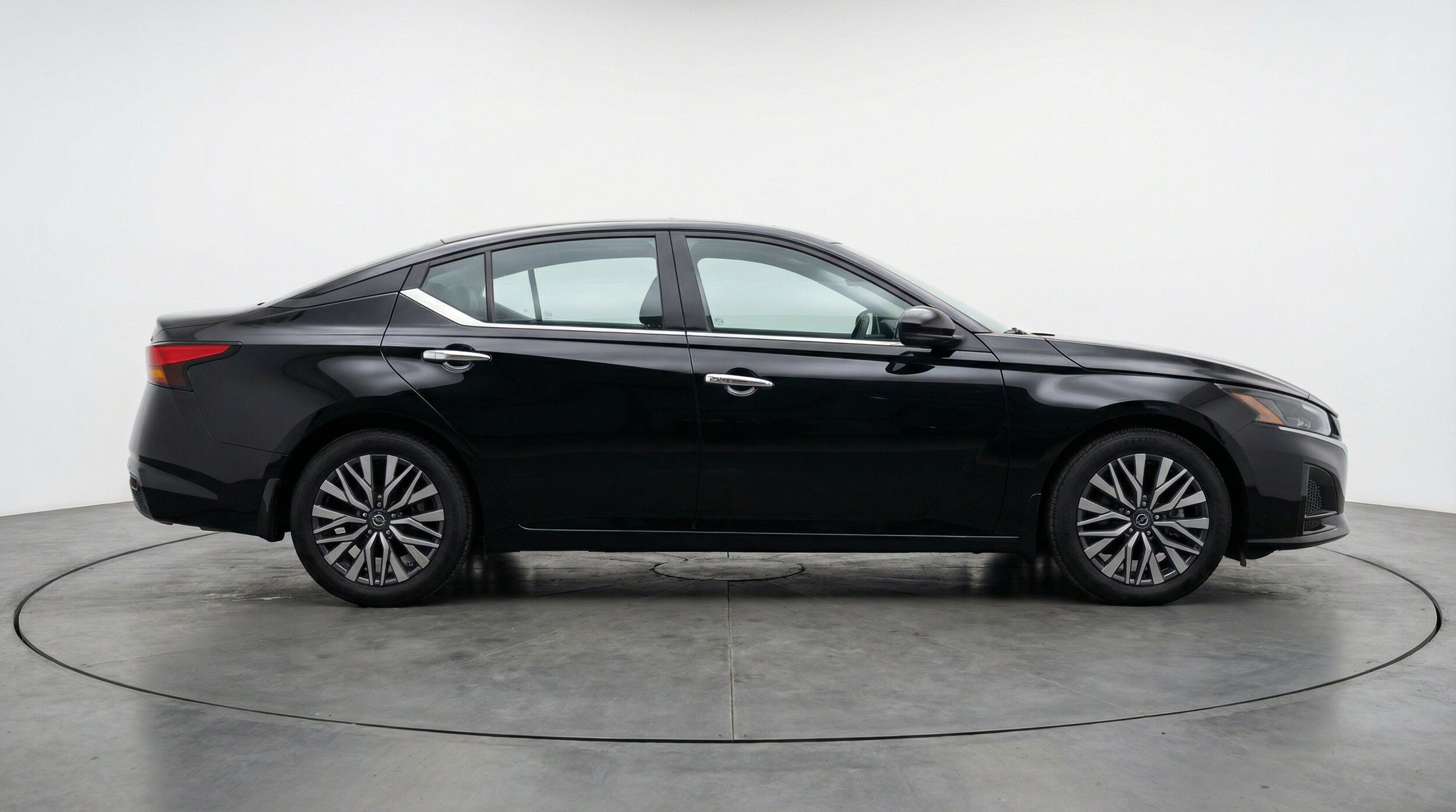 Thumbnail: 2025 Nissan Altima - 11
