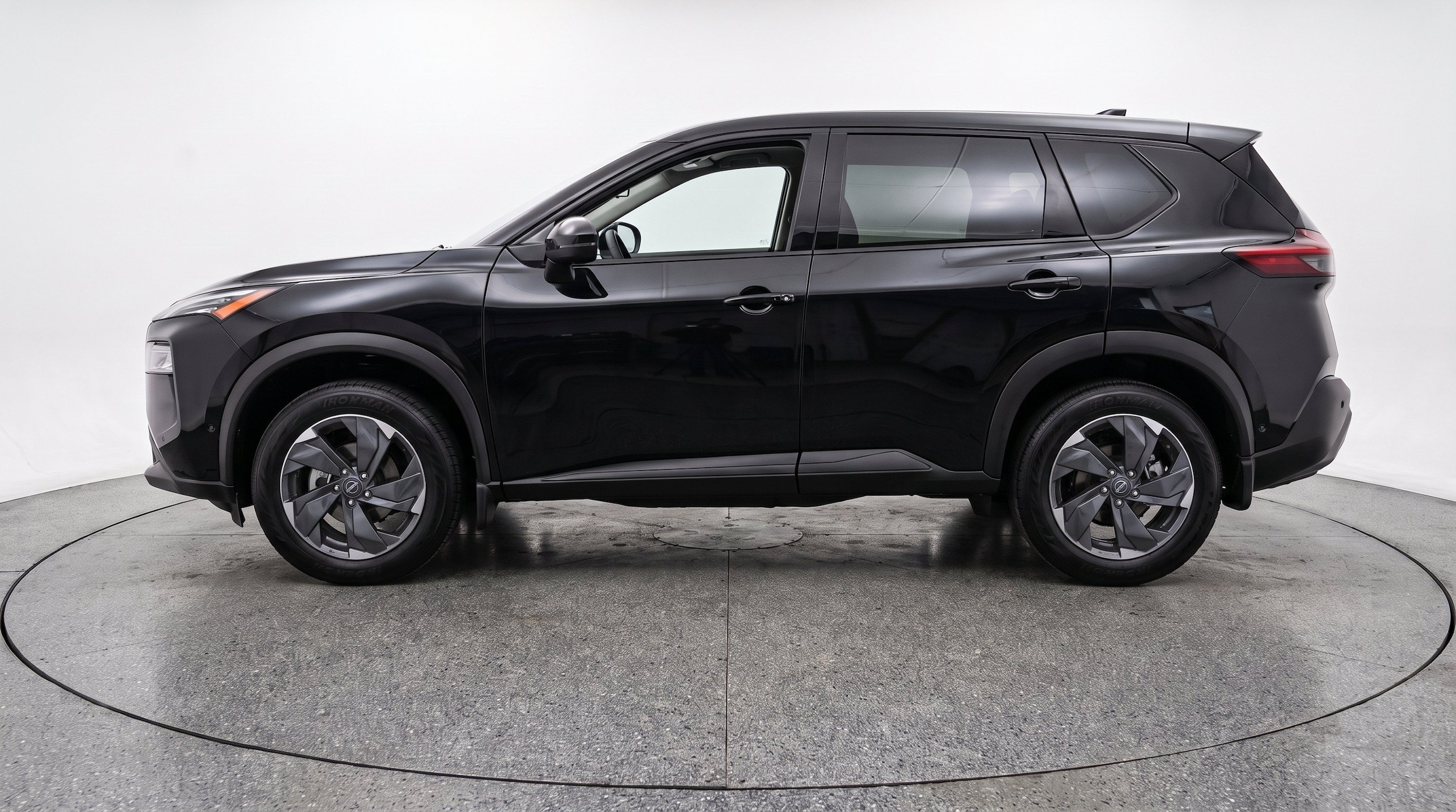 Thumbnail: 2026 Nissan Rogue - 5