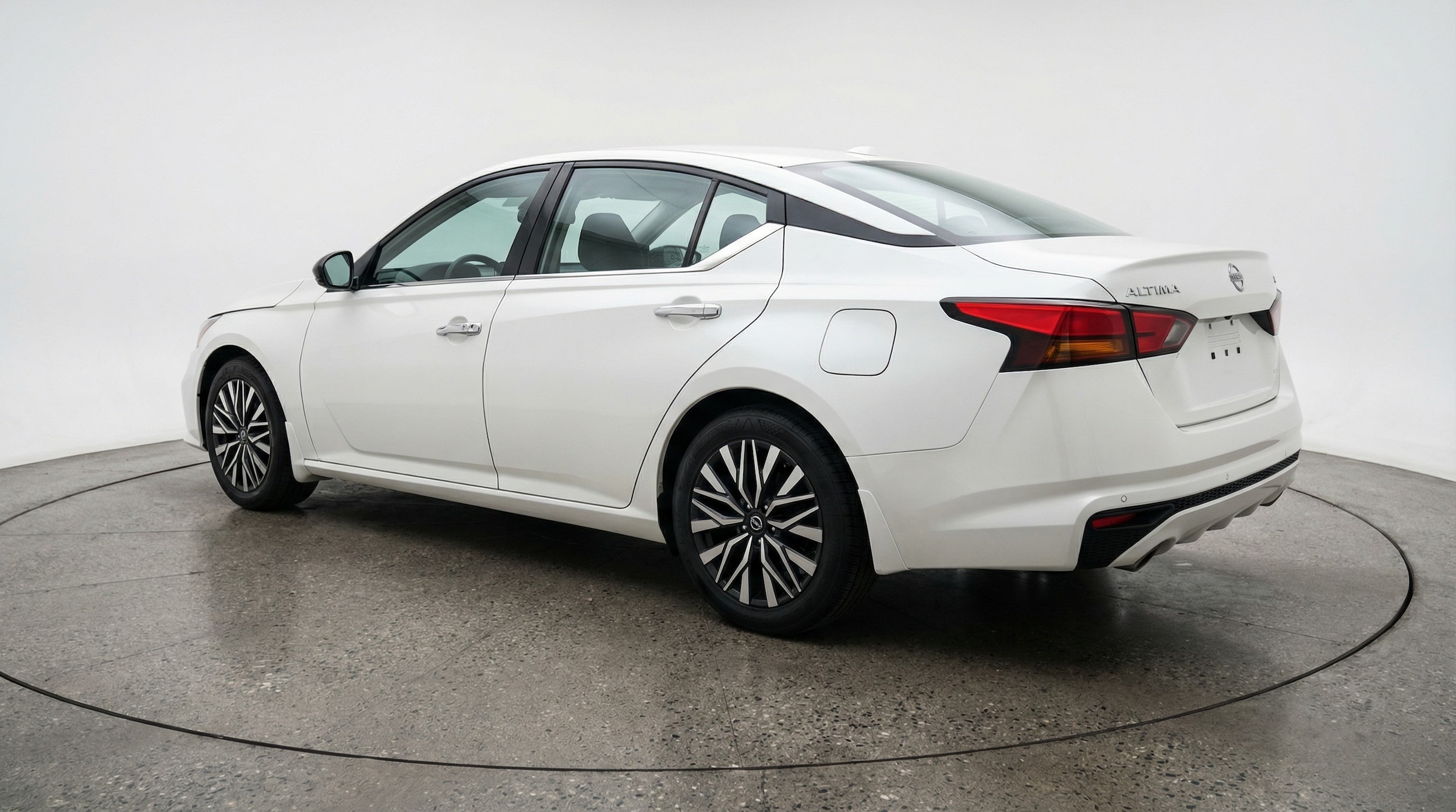 Thumbnail: 2025 Nissan Altima - 5