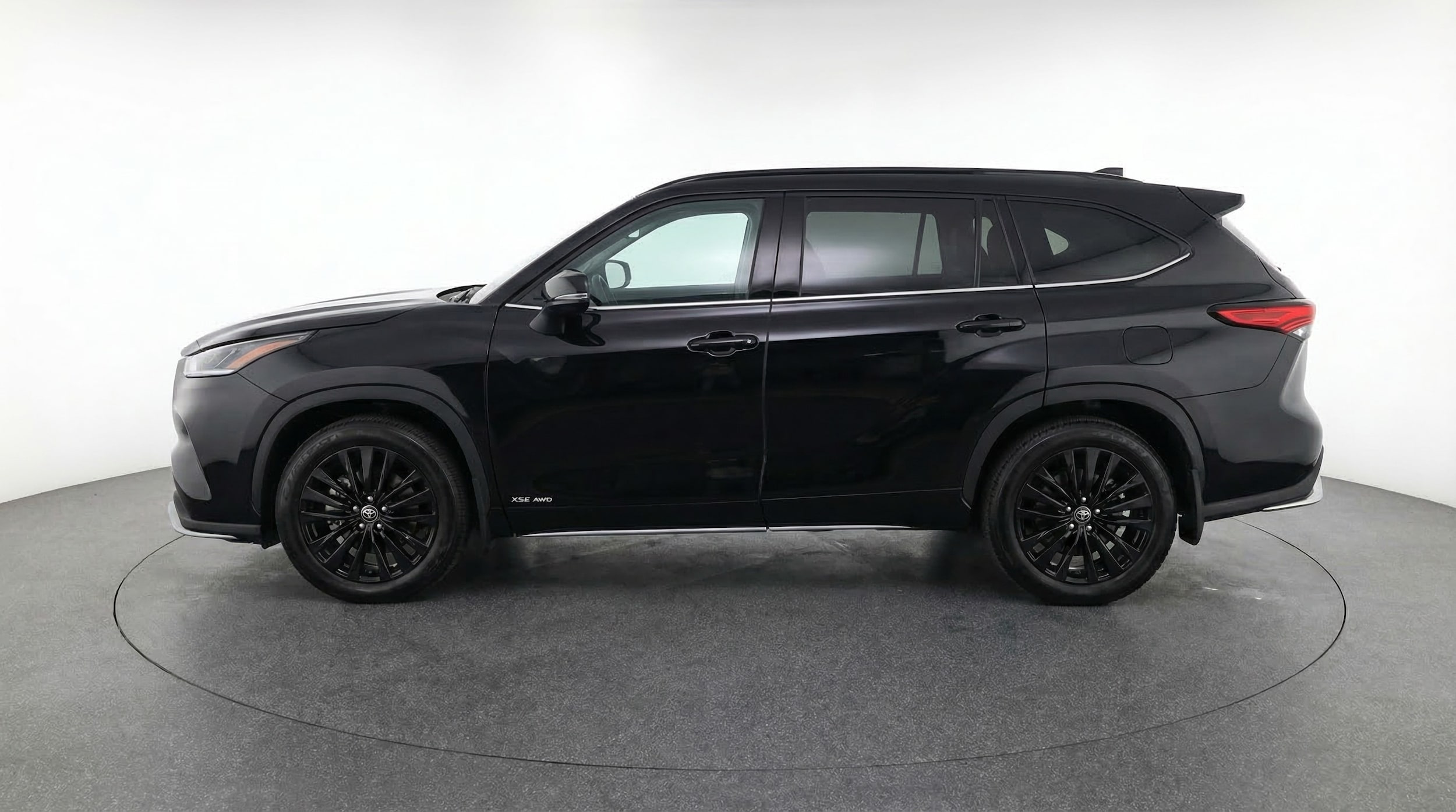 Thumbnail: 2025 Toyota Highlander - 4