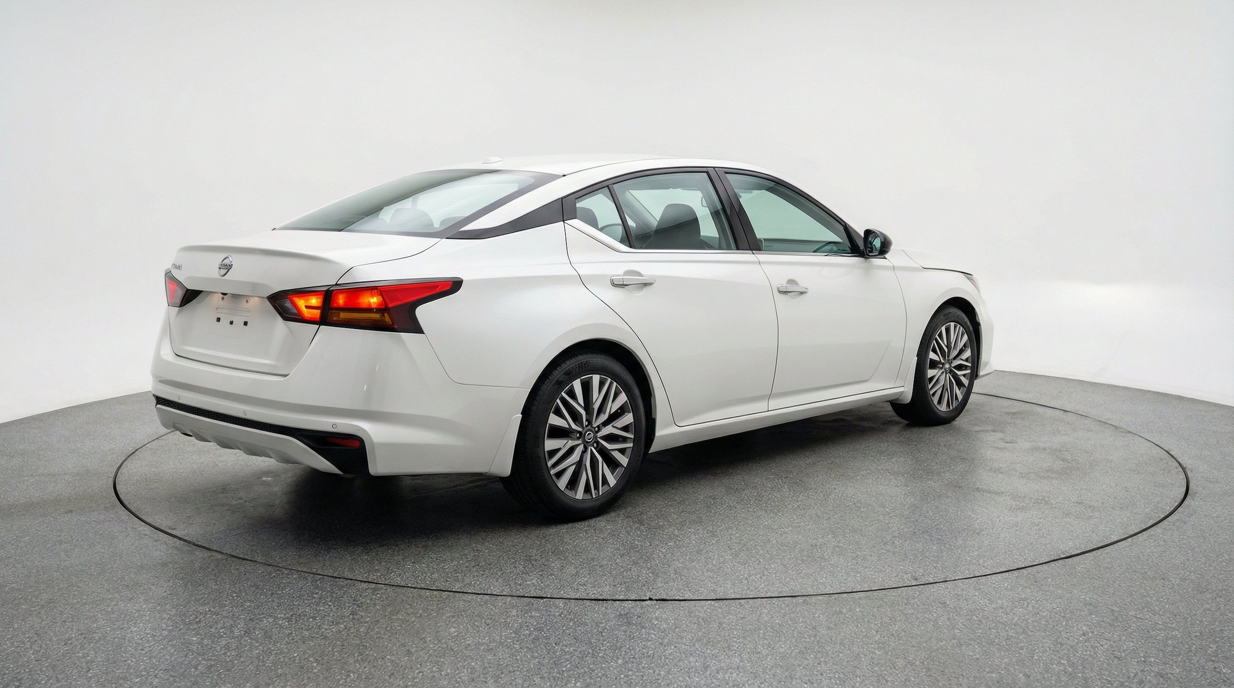 Thumbnail: 2025 Nissan Altima - 9