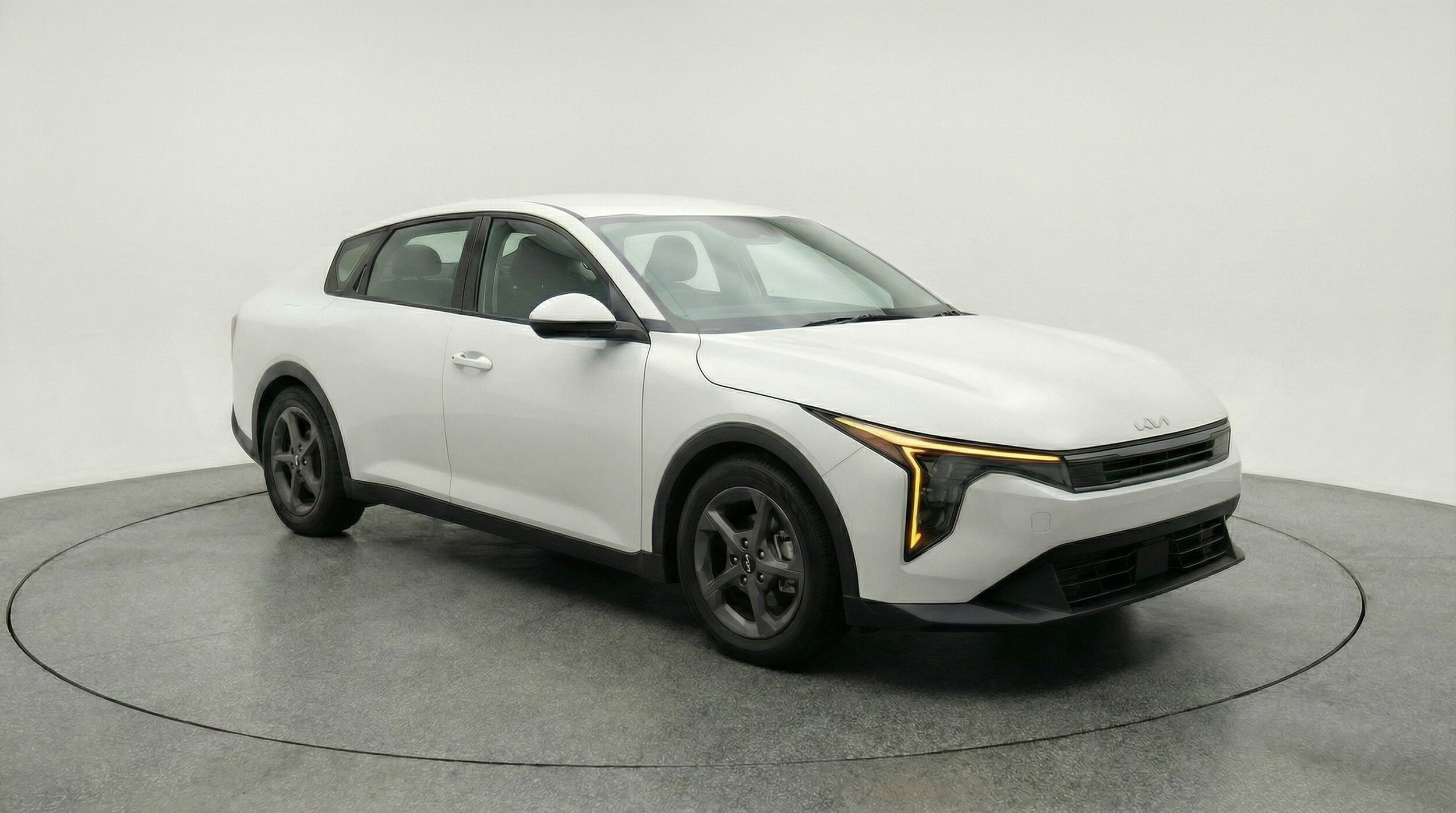 Thumbnail: 2025 Kia K4 - 1