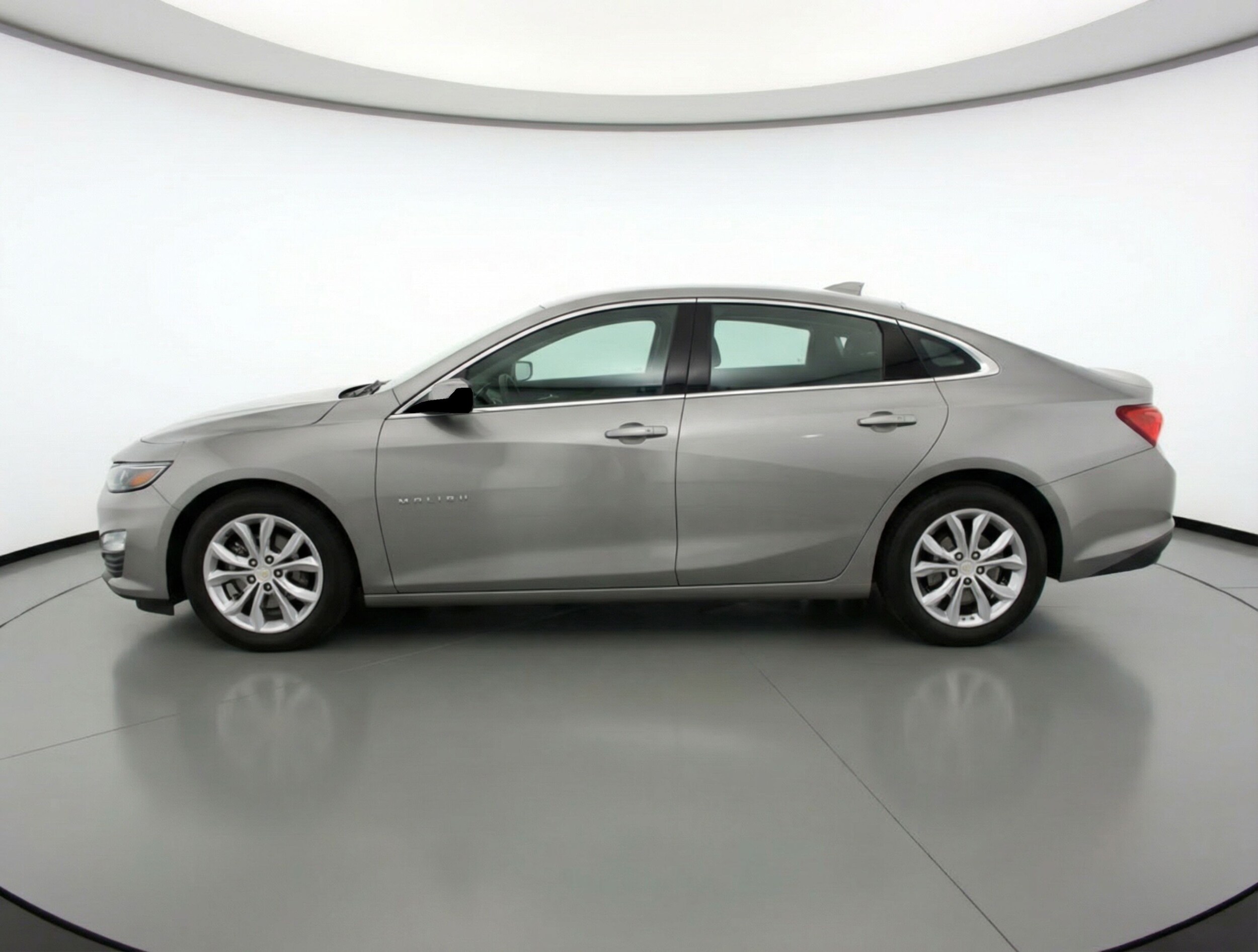 Thumbnail: 2024 Chevrolet Malibu - 4