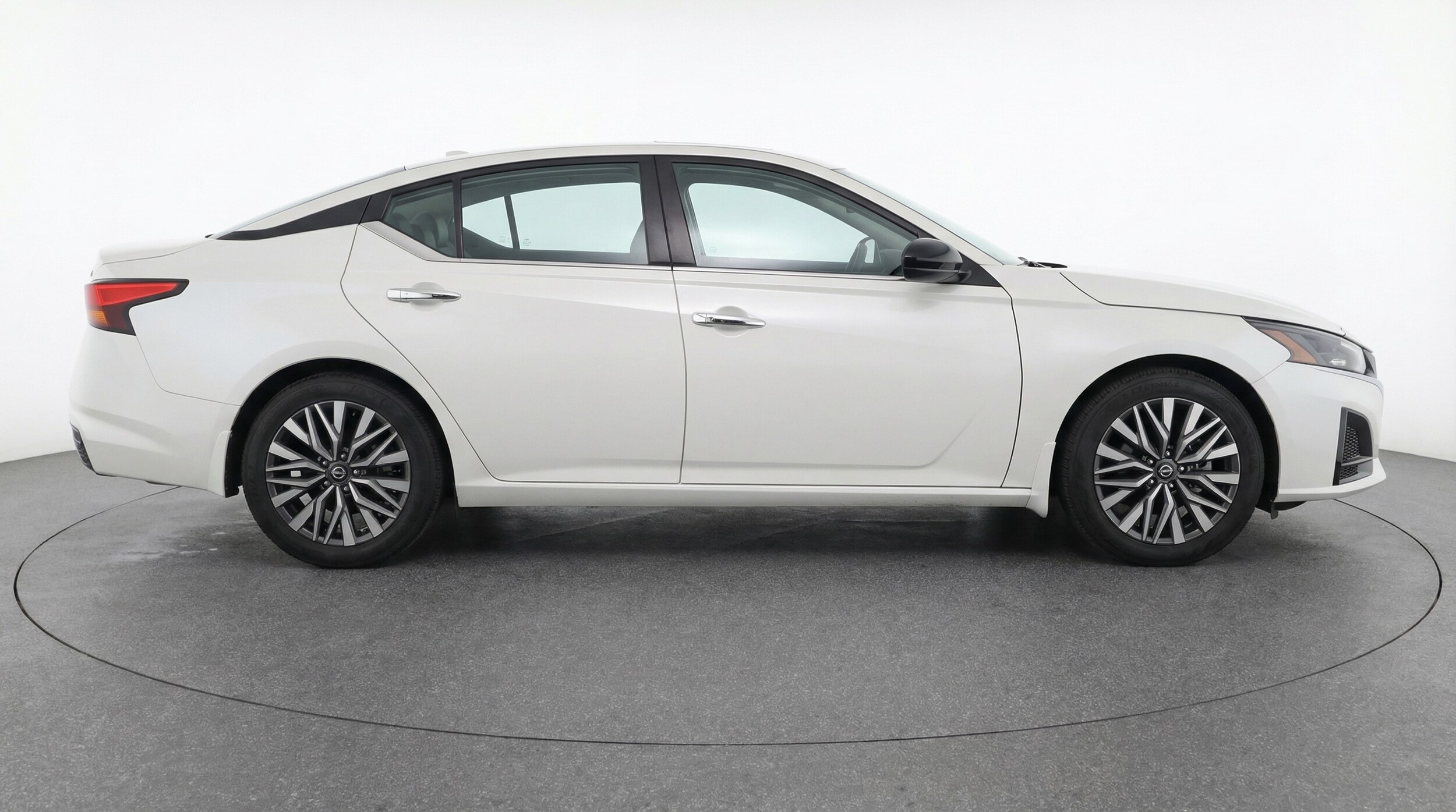 Thumbnail: 2025 Nissan Altima - 8