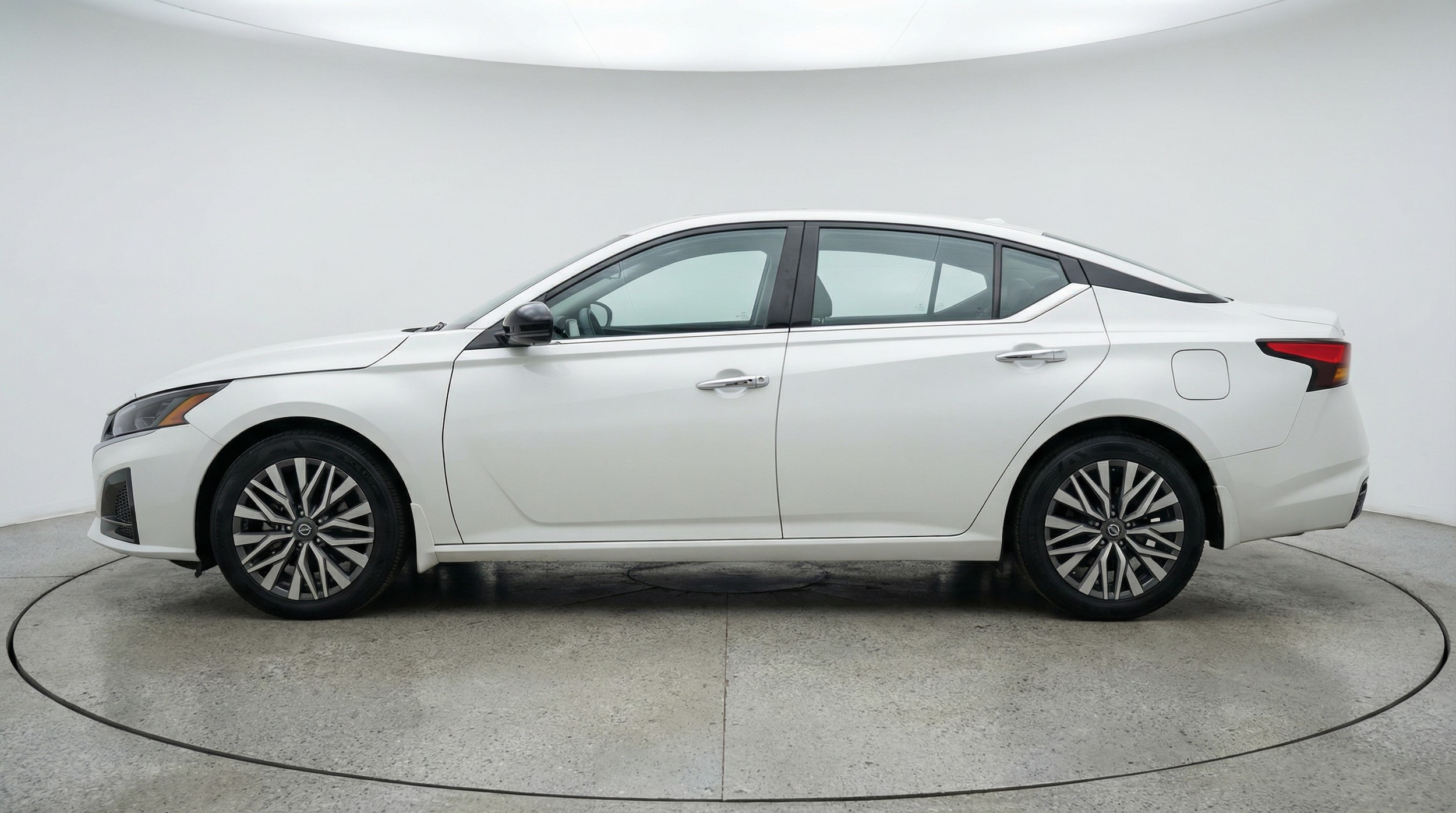 Thumbnail: 2025 Nissan Altima - 4